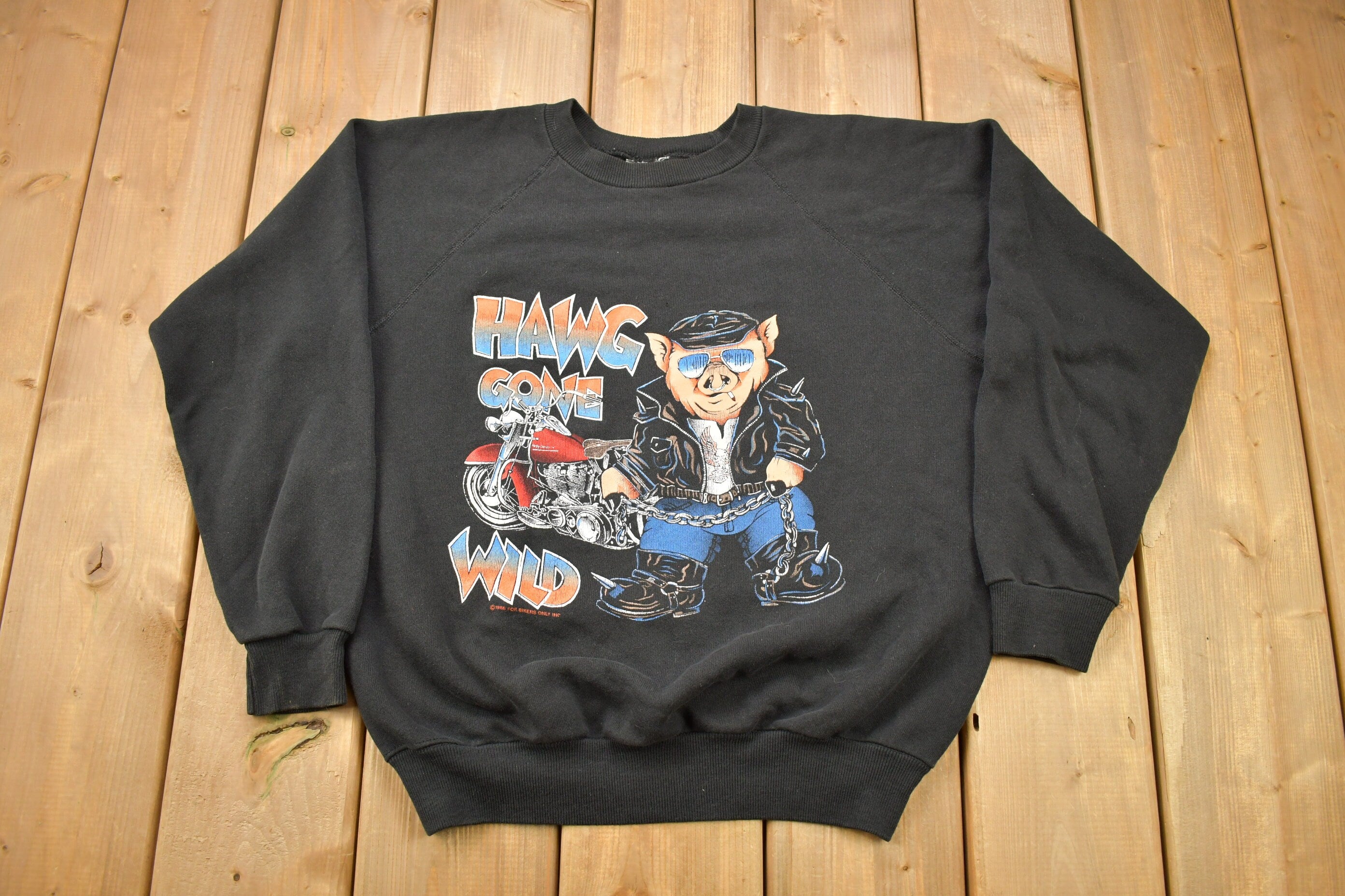 Vintage 1986 Hawg Gone Wild 3D Emblem Biker Graphic Raglan Crewneck Sweatshirt