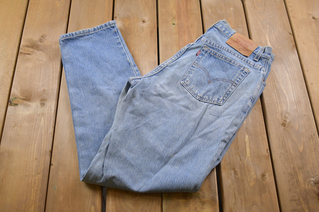 Vintage 1990s Levi's 550 Red Tab Jeans Size 32 x 32
