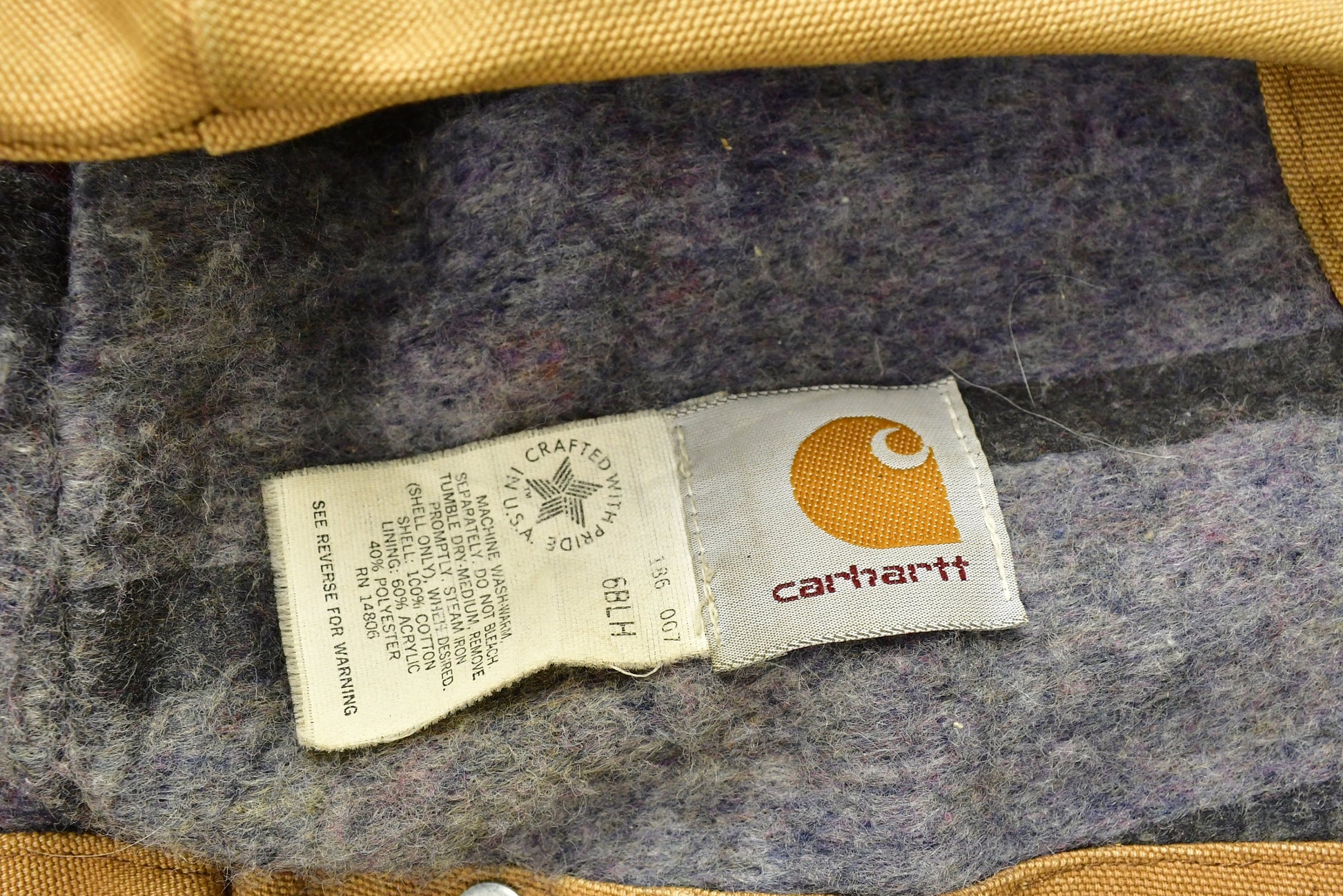 Vintage Carhartt Chore Coat Blanket Lined 1980s With Hood / Vintage Workwear / Streetwear / Made In USA / 90s / Distressed Carhartt