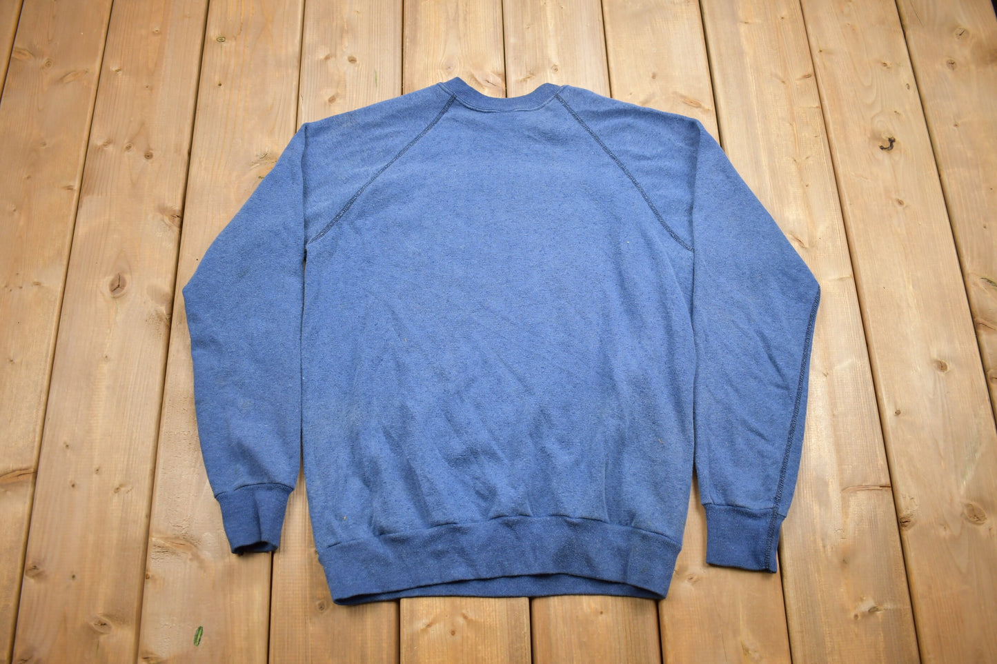 Vintage 1980s Blank Raglan Crewneck Sweatshirt / Made in USA / 80s Crewneck / Basics / Athleisure / Streetwear / Blank Vintage Essentials