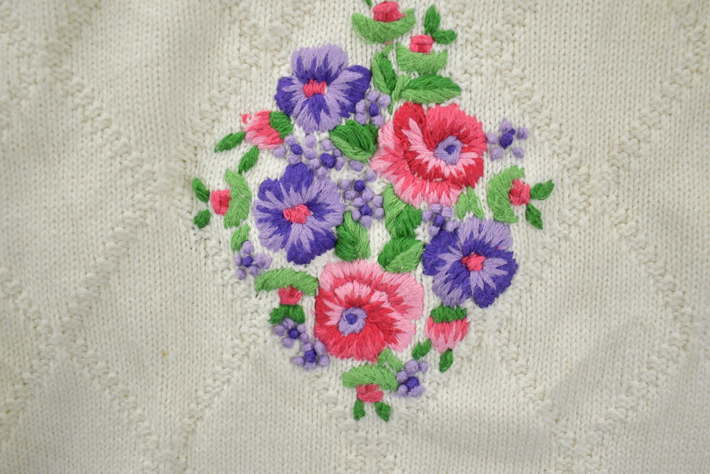 Vintage 1990s Kari Floral Design Knit Crewneck Shortsleeve Sweater