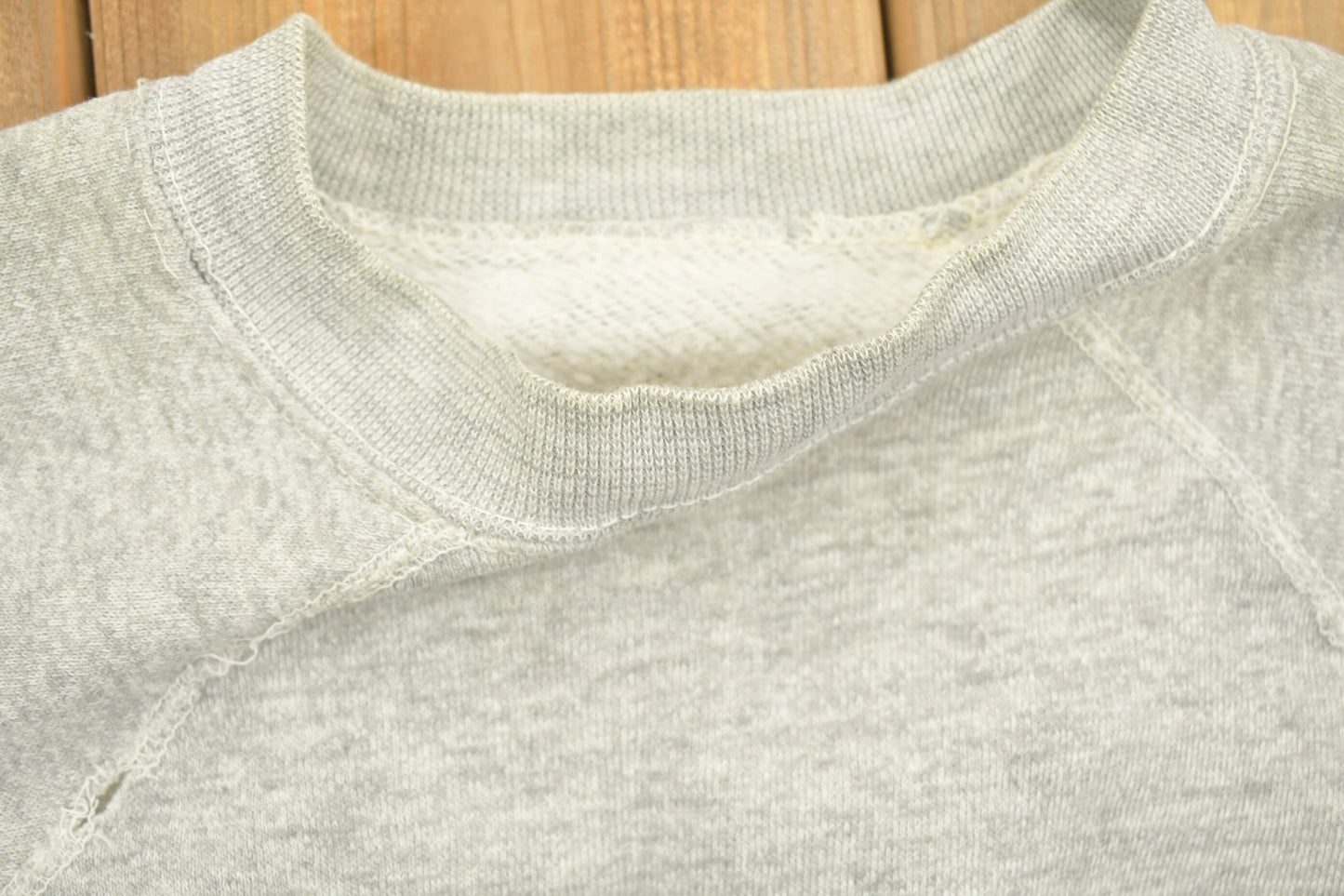 Vintage 1960s Blank Grey Raglan Sweatshirt / 60s Crewneck / Made In USA / True Vintage / Streetwear / 60s Blank / 60s Sweater