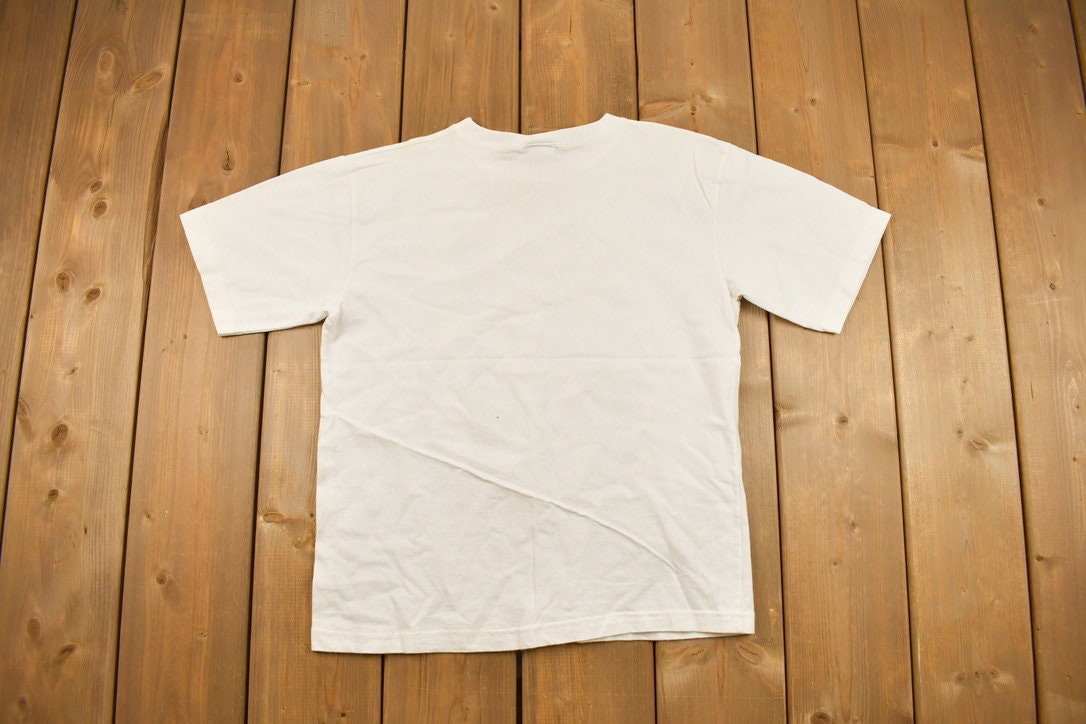 Vintage 90's Cute Bear Garden Animal T-Shirt