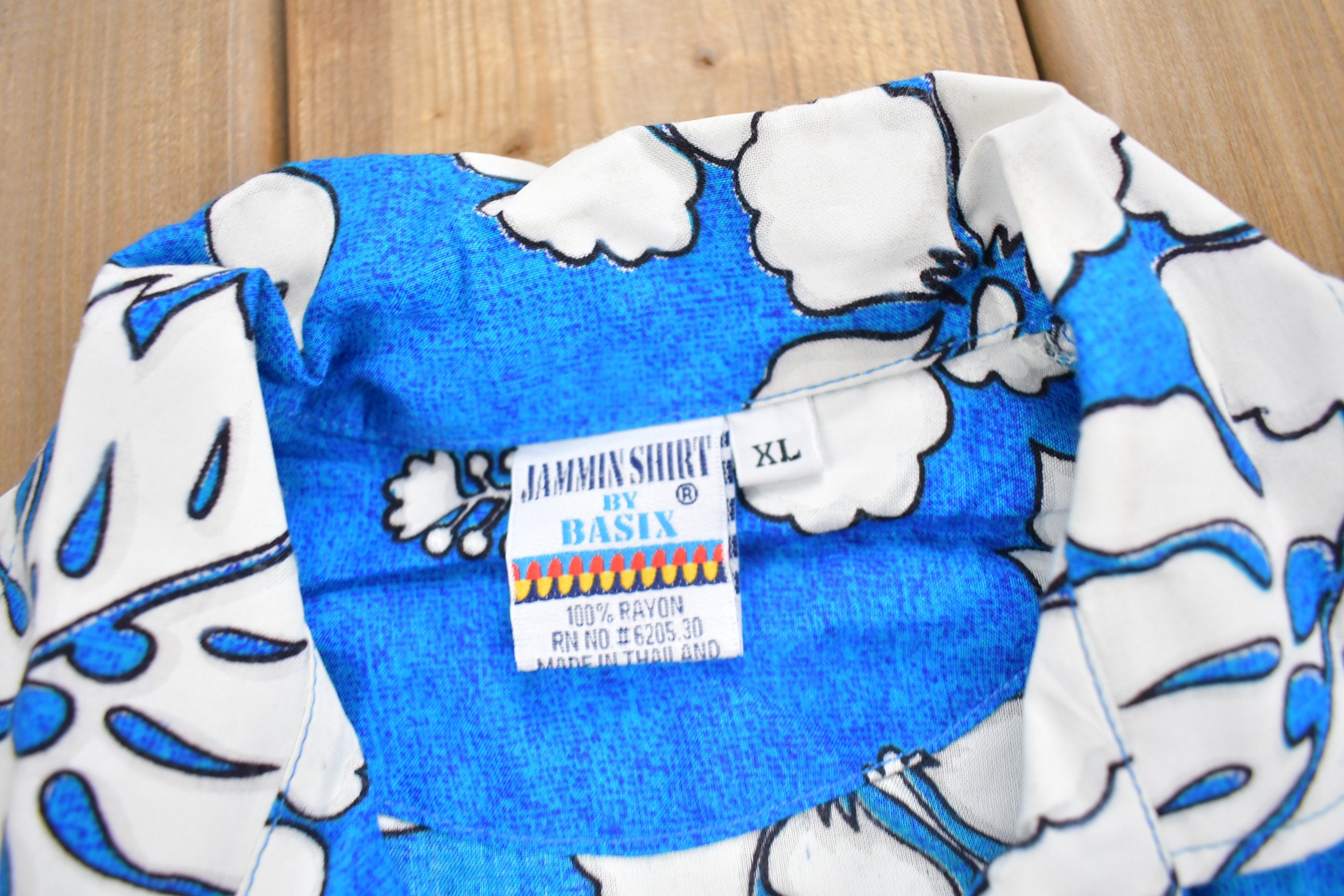 Vintage 1990s Hawaiian Theme Button Up Shirt