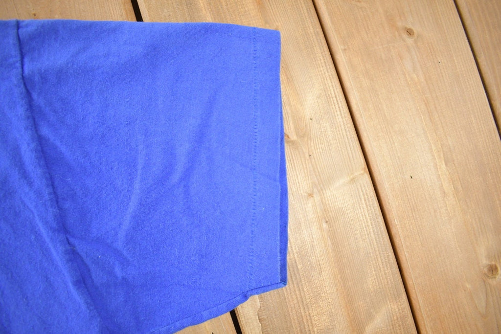 Vintage 1990s Russell T-Shirt Made In USA Size L
