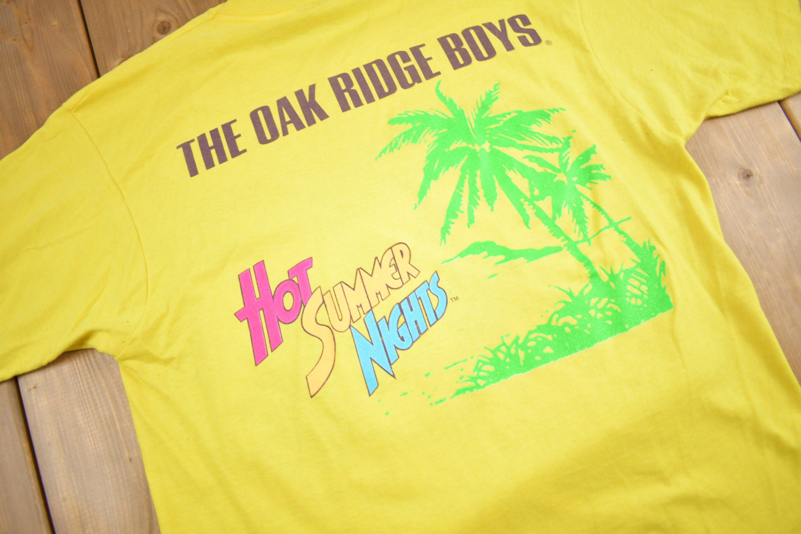 Vintage 1980s The Oak Ridge Boys Hot Summer Nights Graphic T Shirt