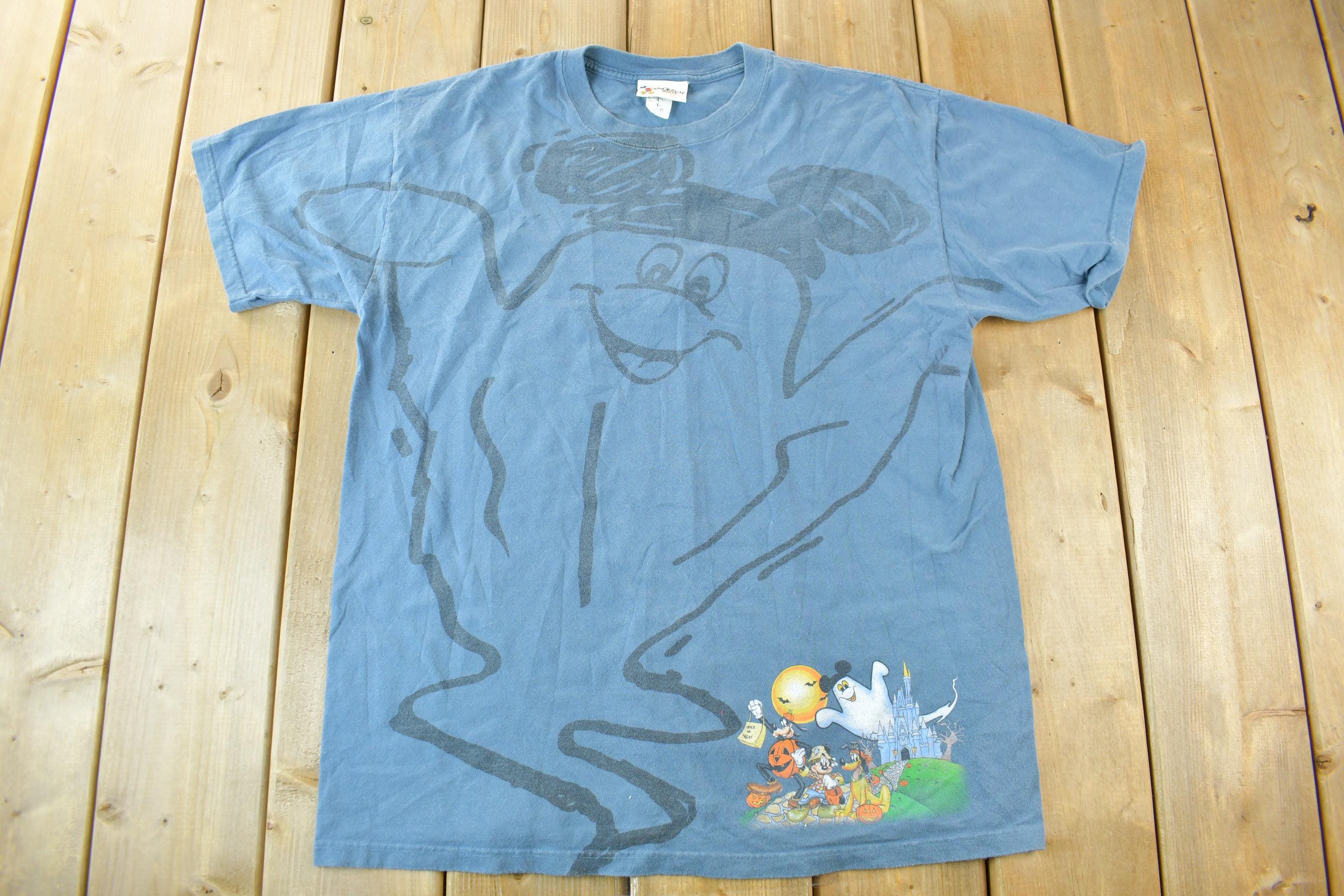 Vintage 2004 Disney Mickeys Halloween Party Graphic T-Shirt