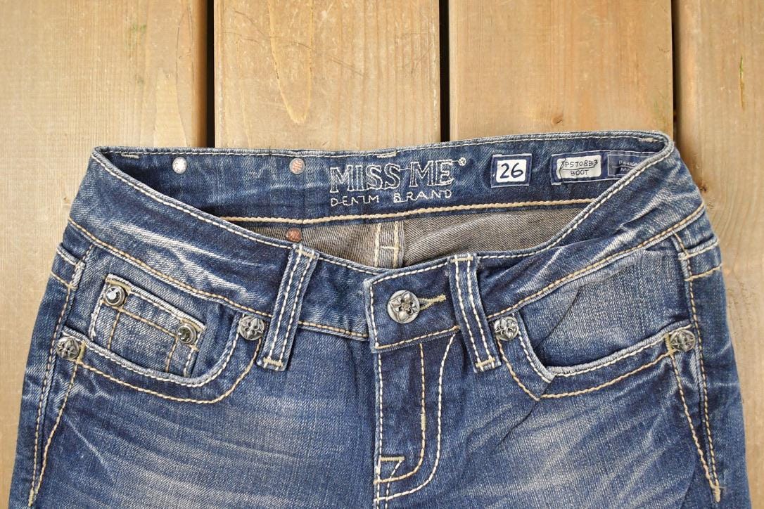 Vintage Deadstock Y2K Miss Me Bedazzled Low Rise Jeans Women's Size 26x31