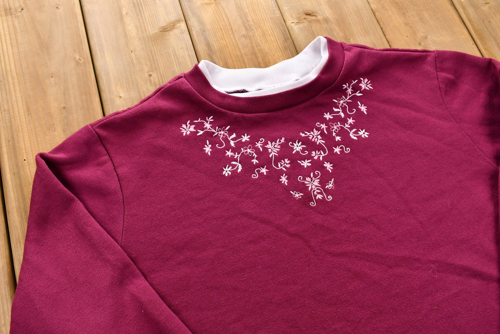Vintage 1990s Floral Embroidered Crewneck