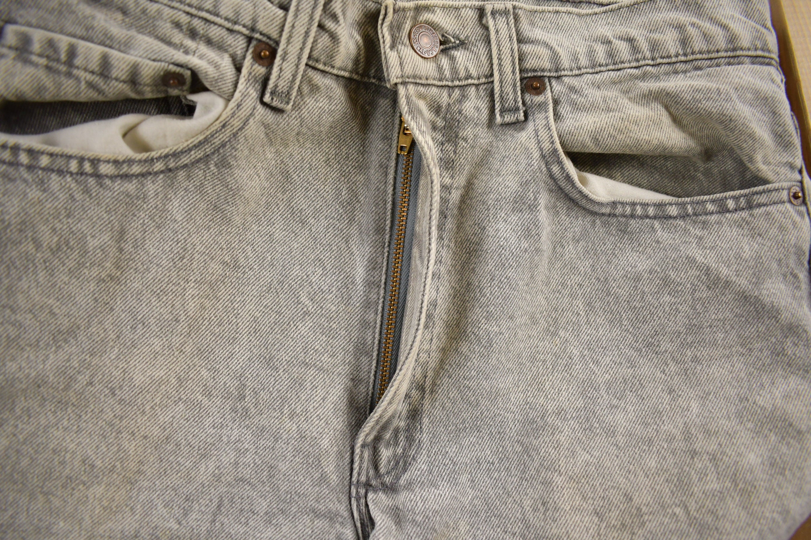 Vintage 1990s Levi's Red Tab Light Grey Denim Jeans Size 31 x 30