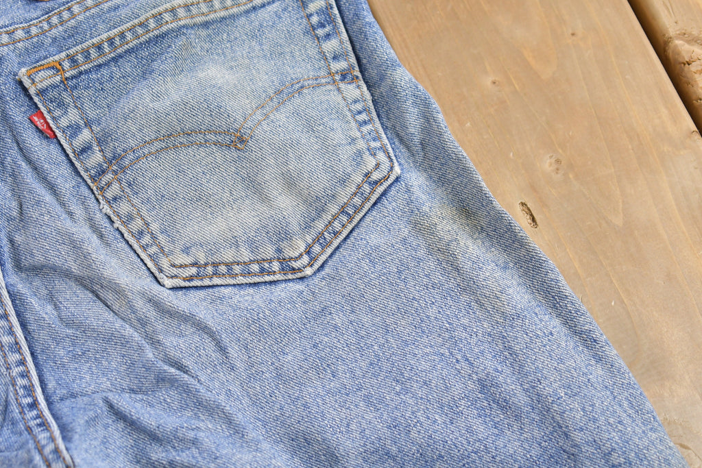Vintage 1990s Levi's 550 Red Tab Jeans Size 34 x 31