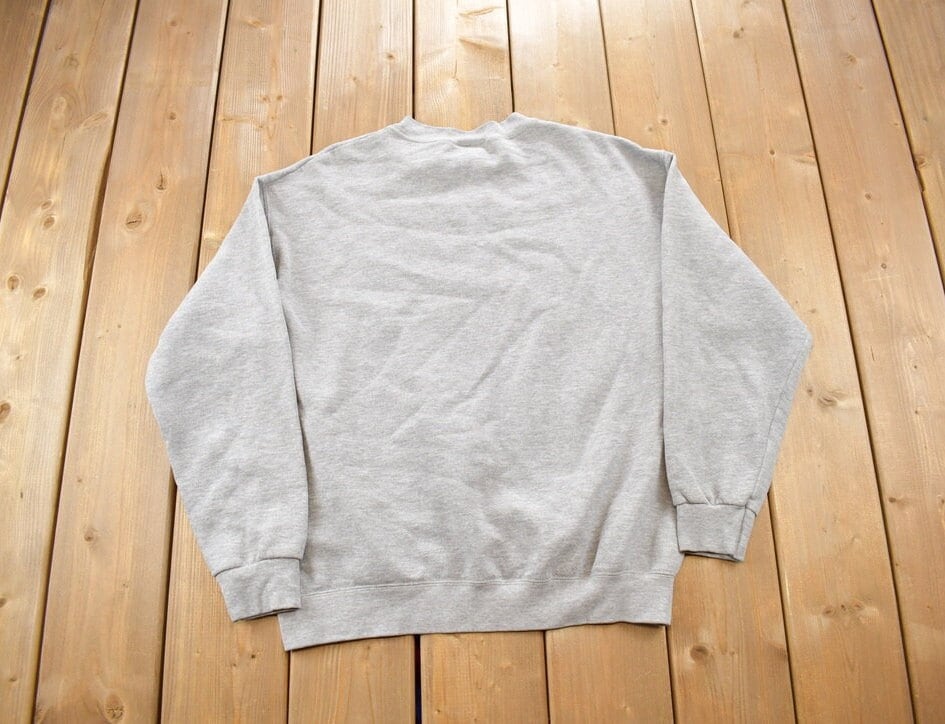 Vintage 2000s Walt Disney World Winnie The Pooh 2002 Crewneck