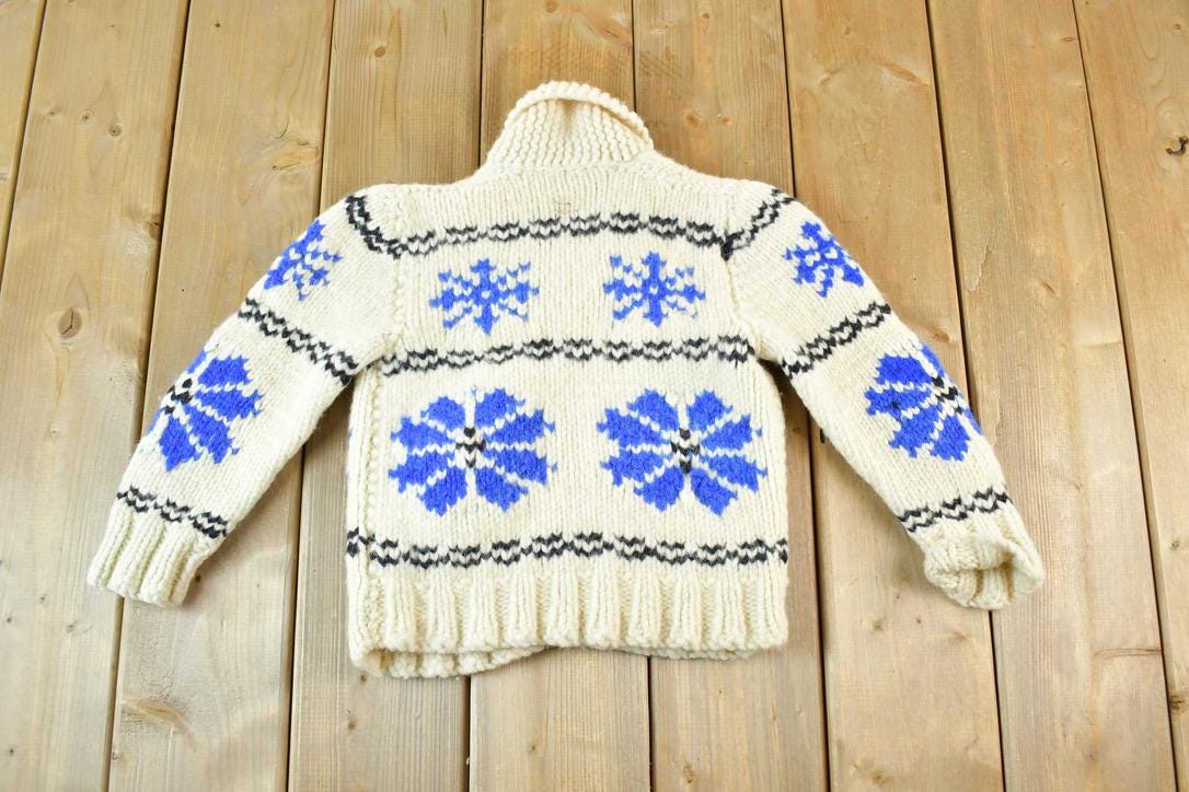 Vintage 1950s Hand Knit Wool Snowflake Full Zip Sweater Youth S