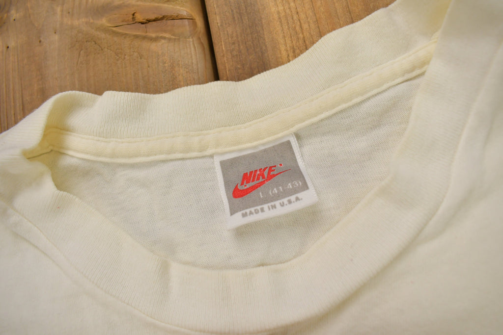 Vintage 1990s David Robinson Nike Basketball Graphic Grey Tag T-Shirt