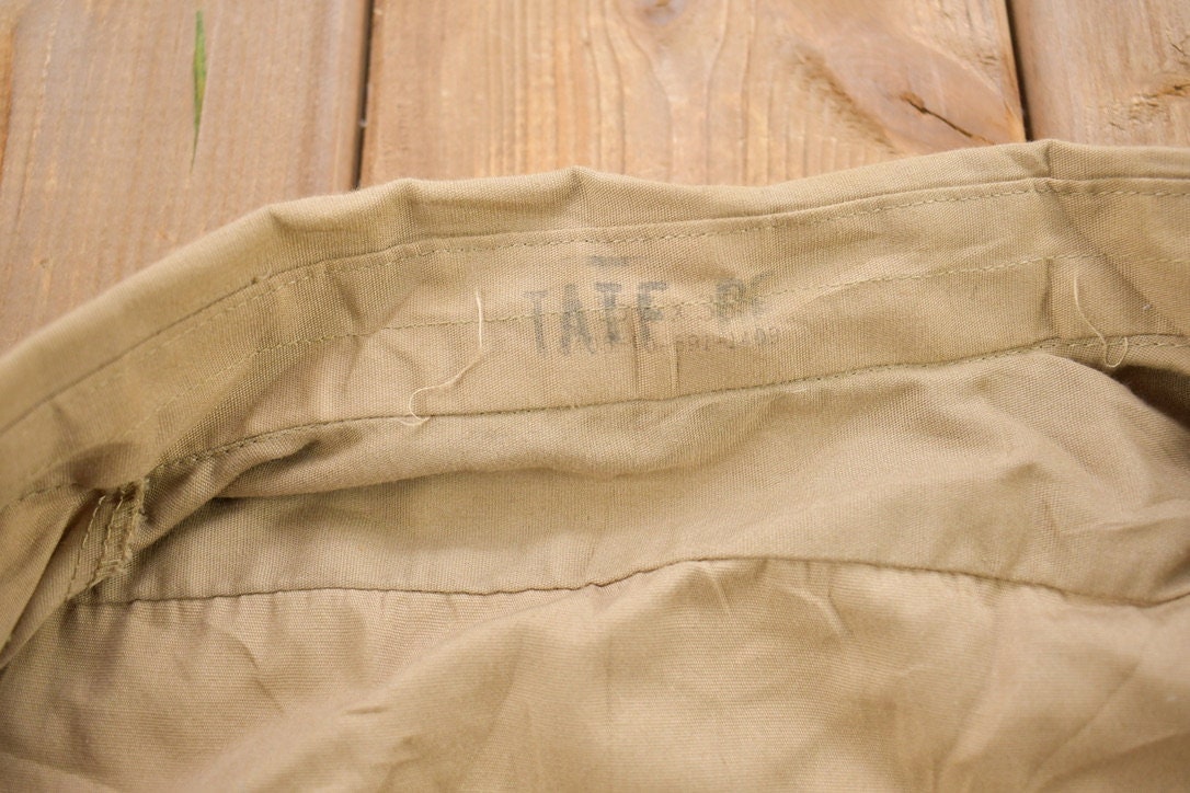 Vintage 1990s USMC Beige Blank Military Button Up Shirt