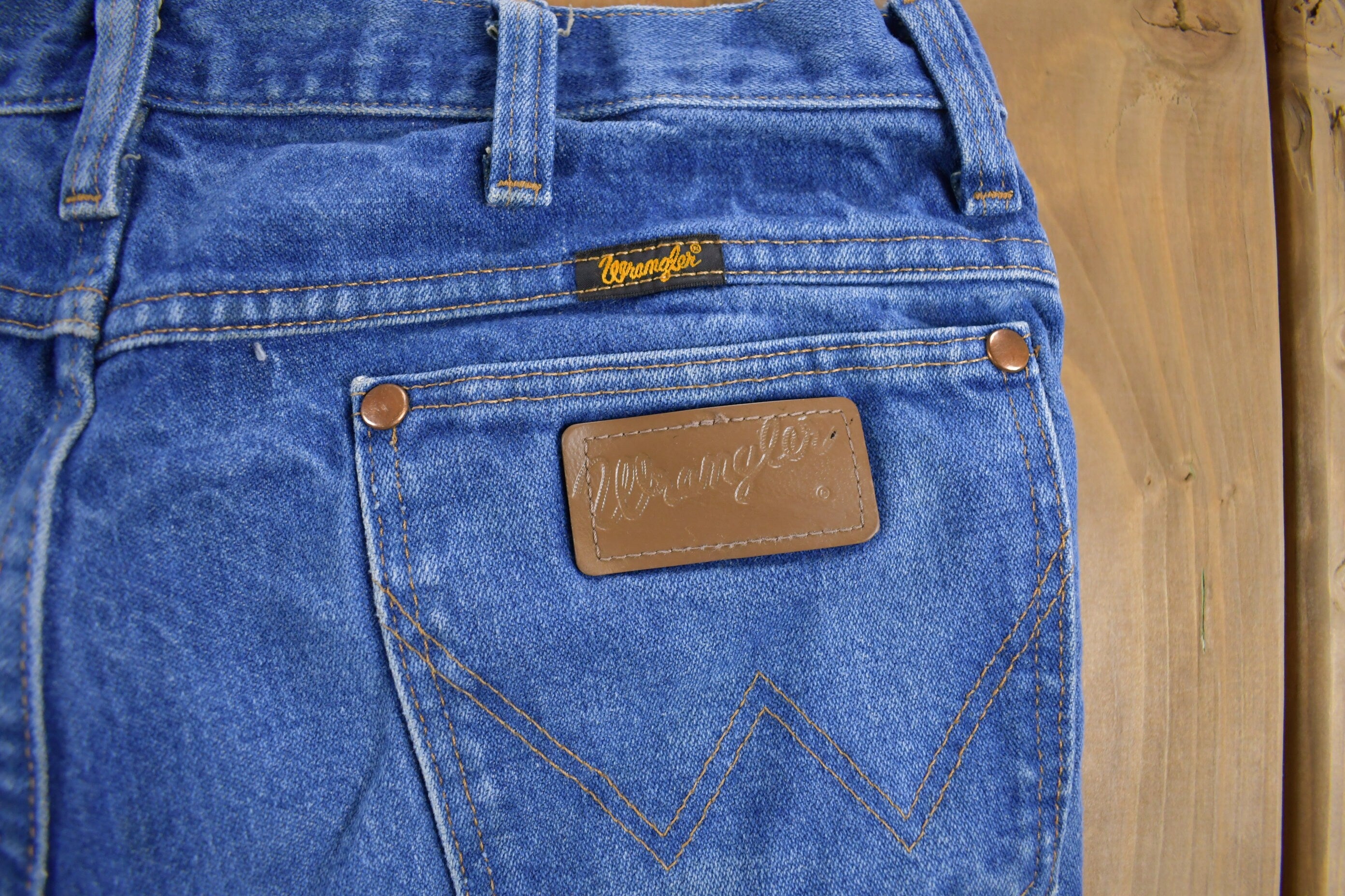 Vintage 1990's Wrangler Dark Wash Blue Jeans Size 32 x 31