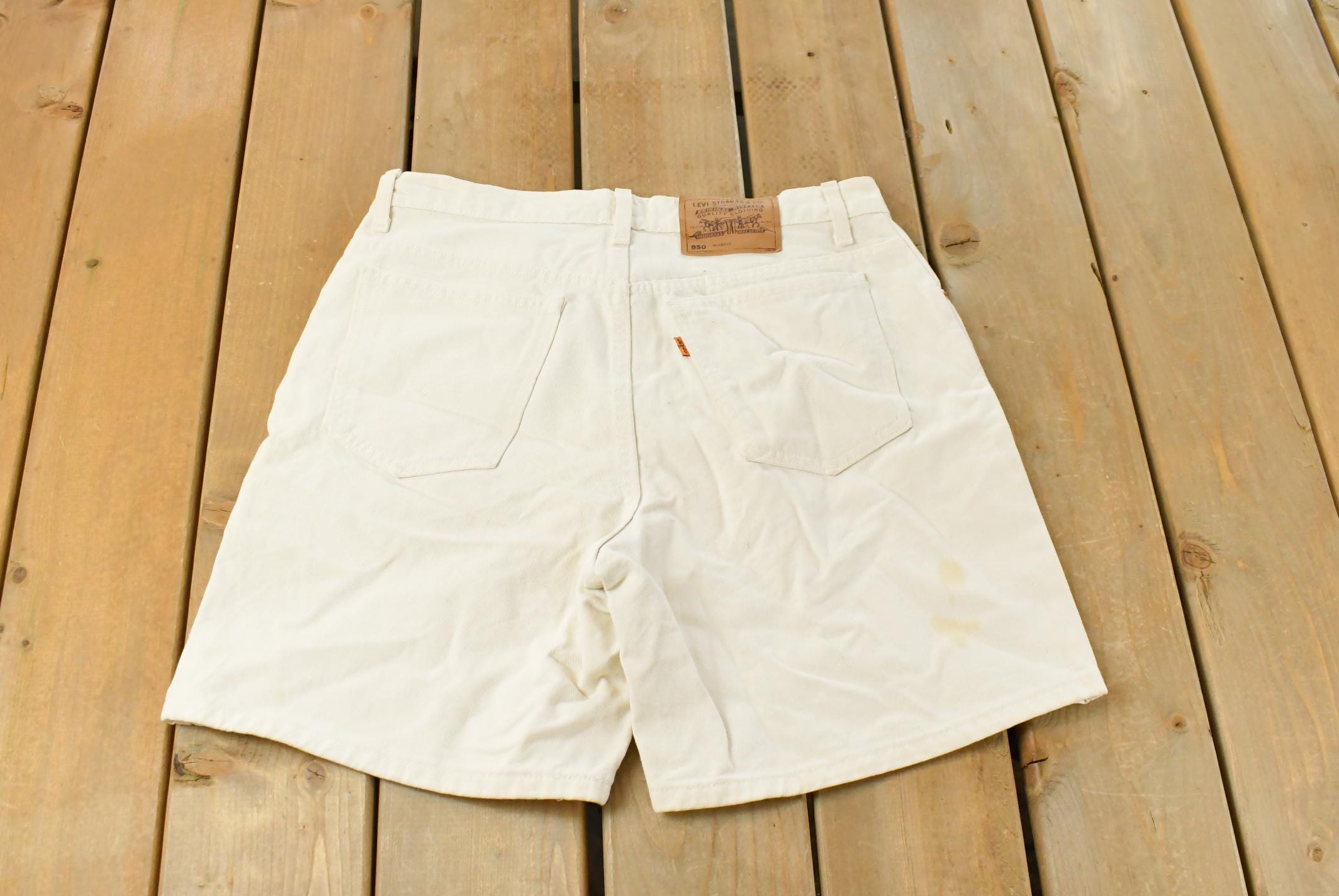 Vintage 1990s Levi's 550 Relaxed Fit Denim Jean Shorts Women's 33