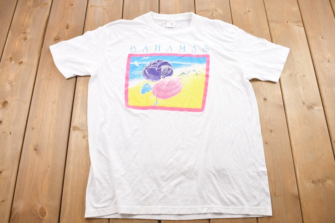 Vintage 1990s Bahamas Seashells Beach Dorsett Tee's Souvenir T Shirt