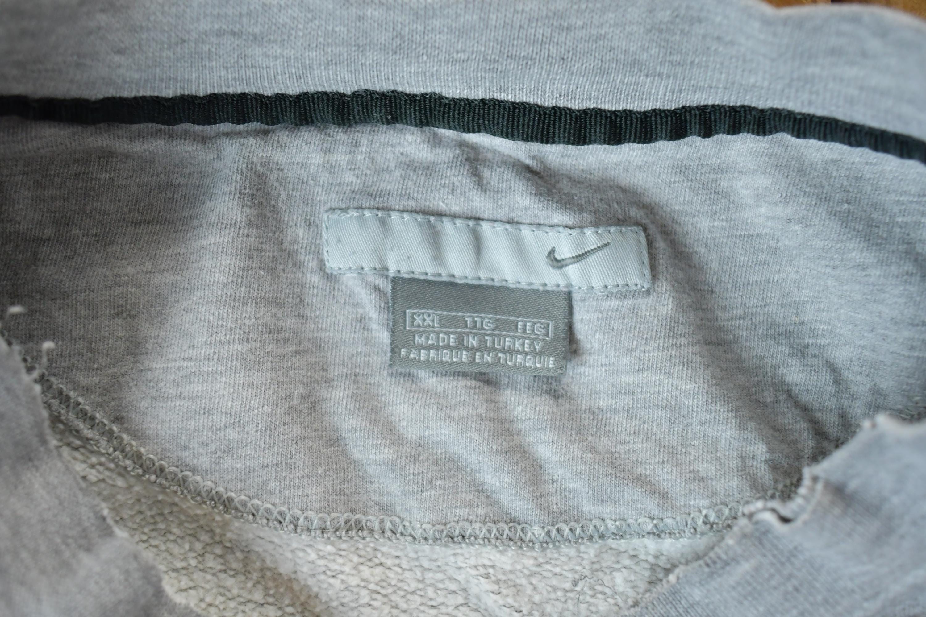 Vintage 1990s Nike Embroidered Mini Swoosh Crewneck Sweatshirt
