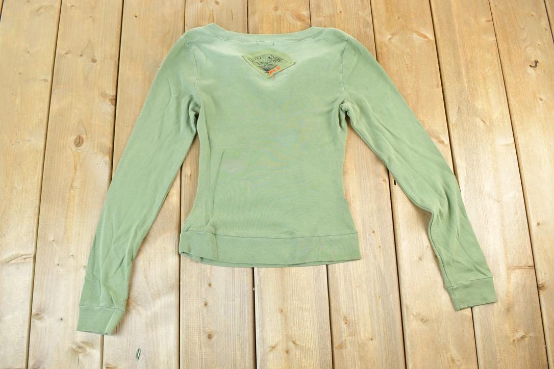 Women Vintage Vigoss Y2K Olive T-Shirt / Vigoss Grunge Skull Print / Contrast Stitch / Internet Famous Clothing / Over Dyed
