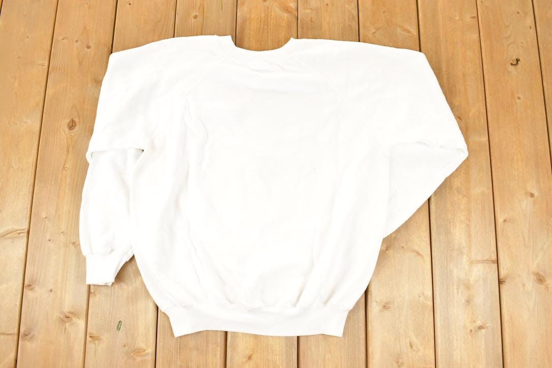 Vintage 1988 Born To Shop For Christmas Crewneck Sweatshirt Men's L / Made In USA / 90s Xmas Crewneck / Vintage Cartoon Holidays