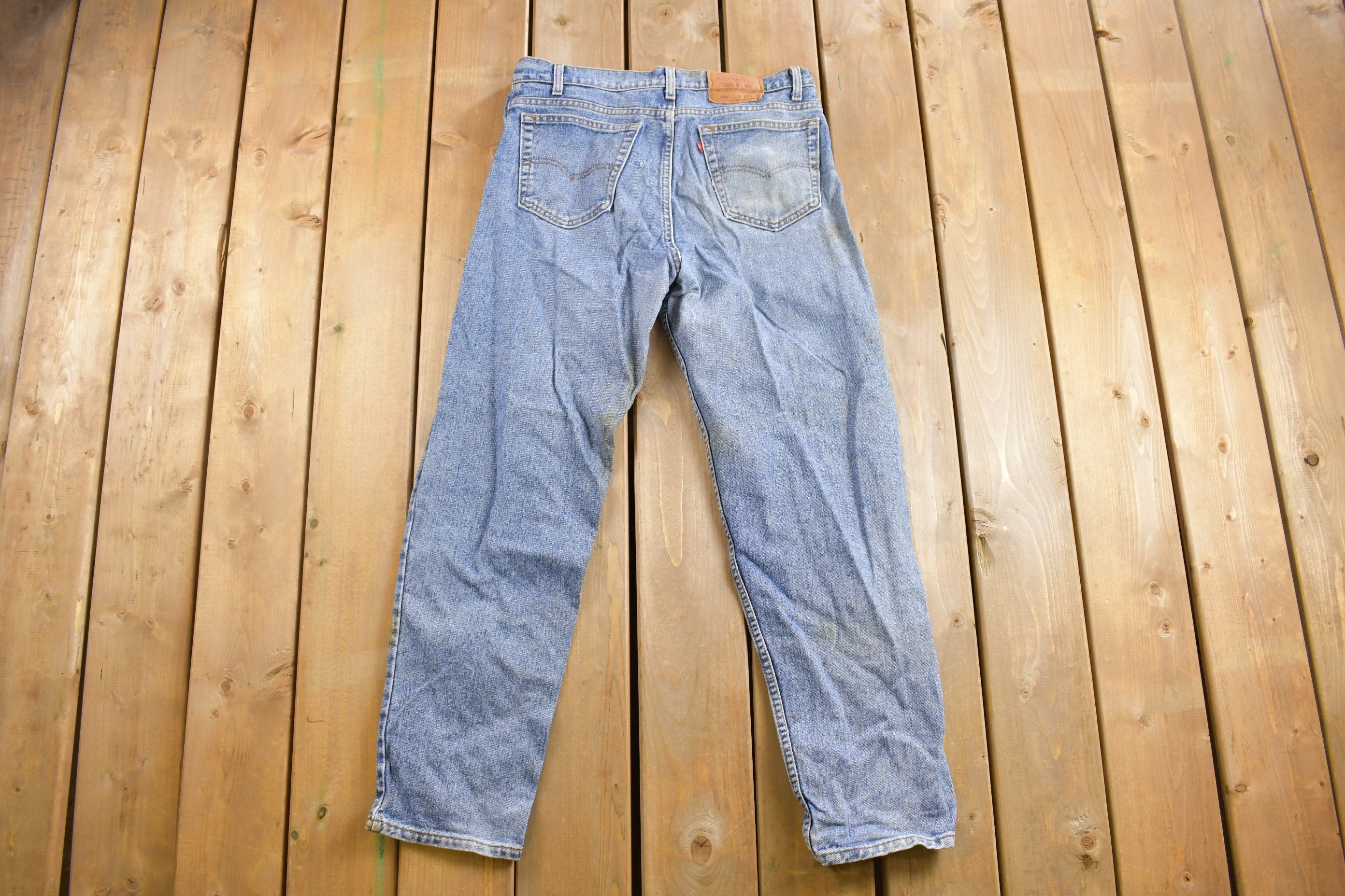 Vintage 1990s Levi's 550 Red Tab Jeans Size 34 x 31