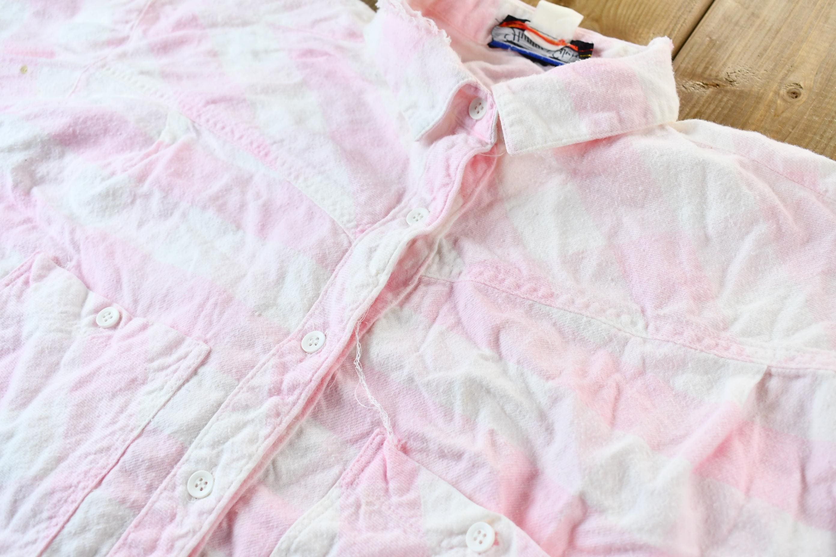 Vintage 1990s Hunter's Glen Pink & White Striped Button Up Flannel Shirt