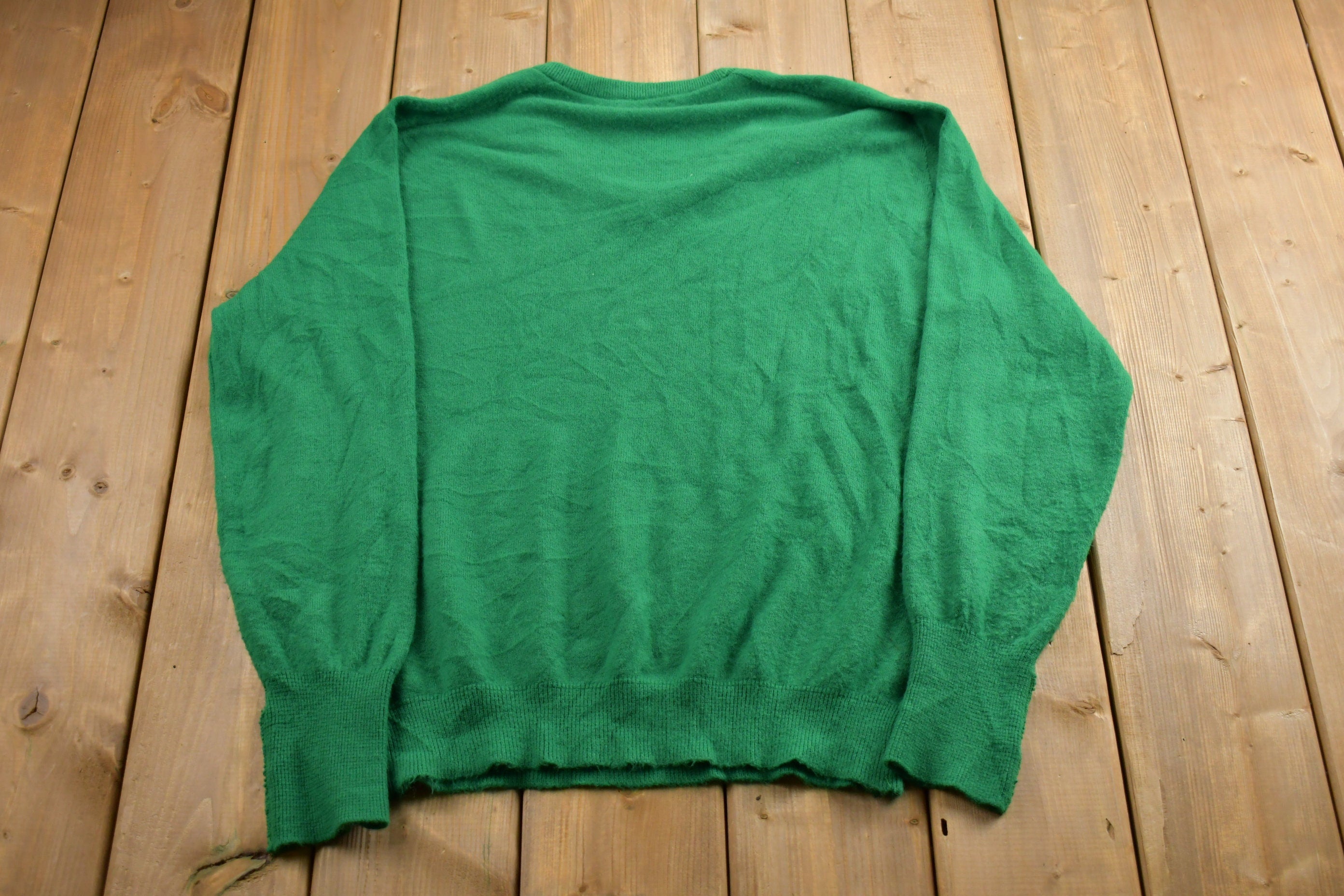 Vintage 1990s Izod Lacoste Knitted Sweater  Vintage 90s V-Neck  Pattern Sweater  Outdoor  Hand Knit  Pullover Sweatshirt