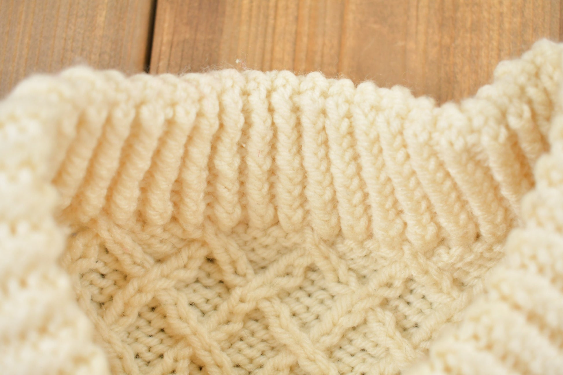 Vintage 1980s Wool Cable Knit Knitted Sweater / Vintage 80s Crewneck / Pattern Sweater / Outdoor / Hand Knit / Pullover Sweatshirt