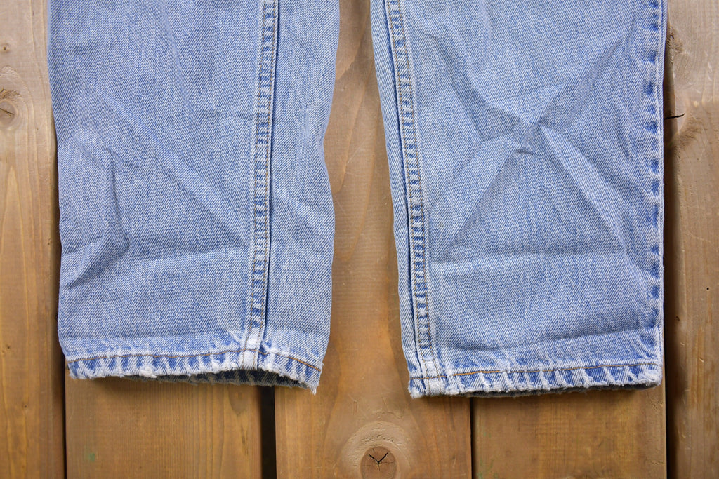 Vintage 1990s Levi's 550 Red Tab Jeans Size 32 x 31