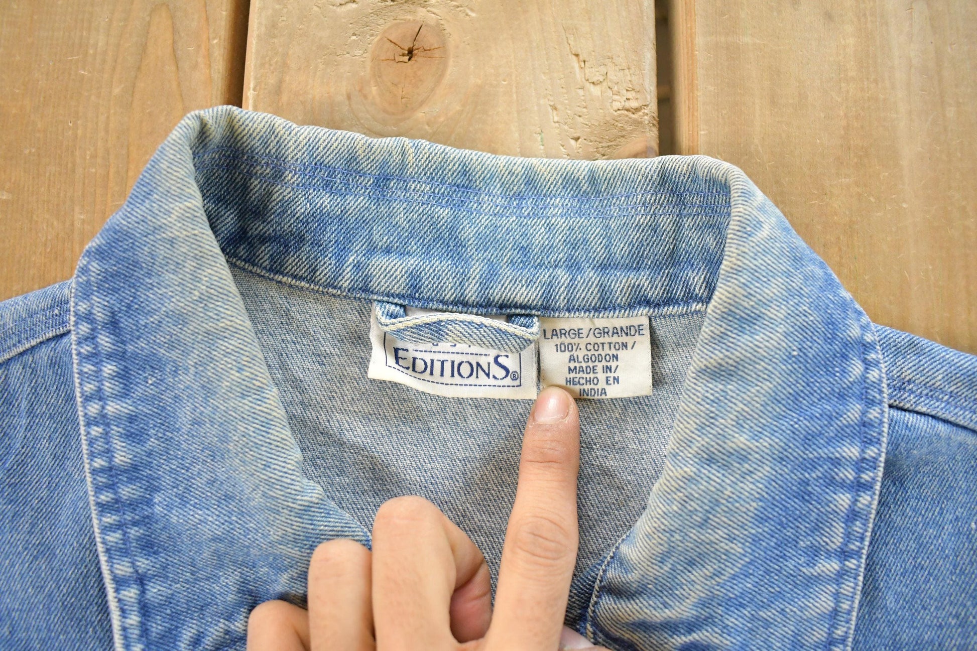 Vintage 1990s Editions Denim Chore Shirt Jacket Women's Large / 90s Button Up / Vintage Denim Barn Coat / Chore Coat / Workwear / Sun Faded