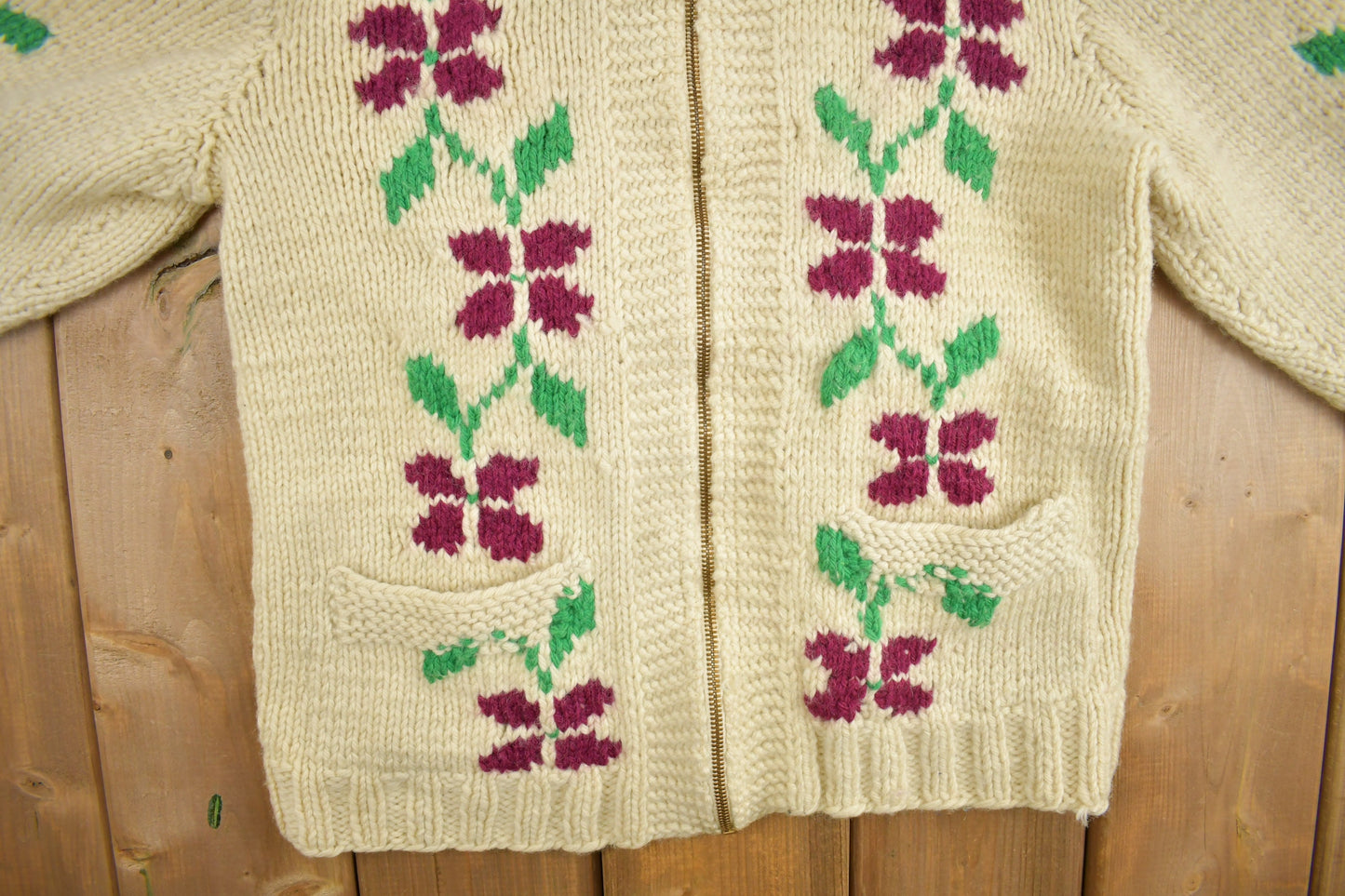 Vintage 1950s Hand-Knit Floral Theme Cowichan Sweater / Wool / True Vintage / Outdoorsman / Heavy Weight