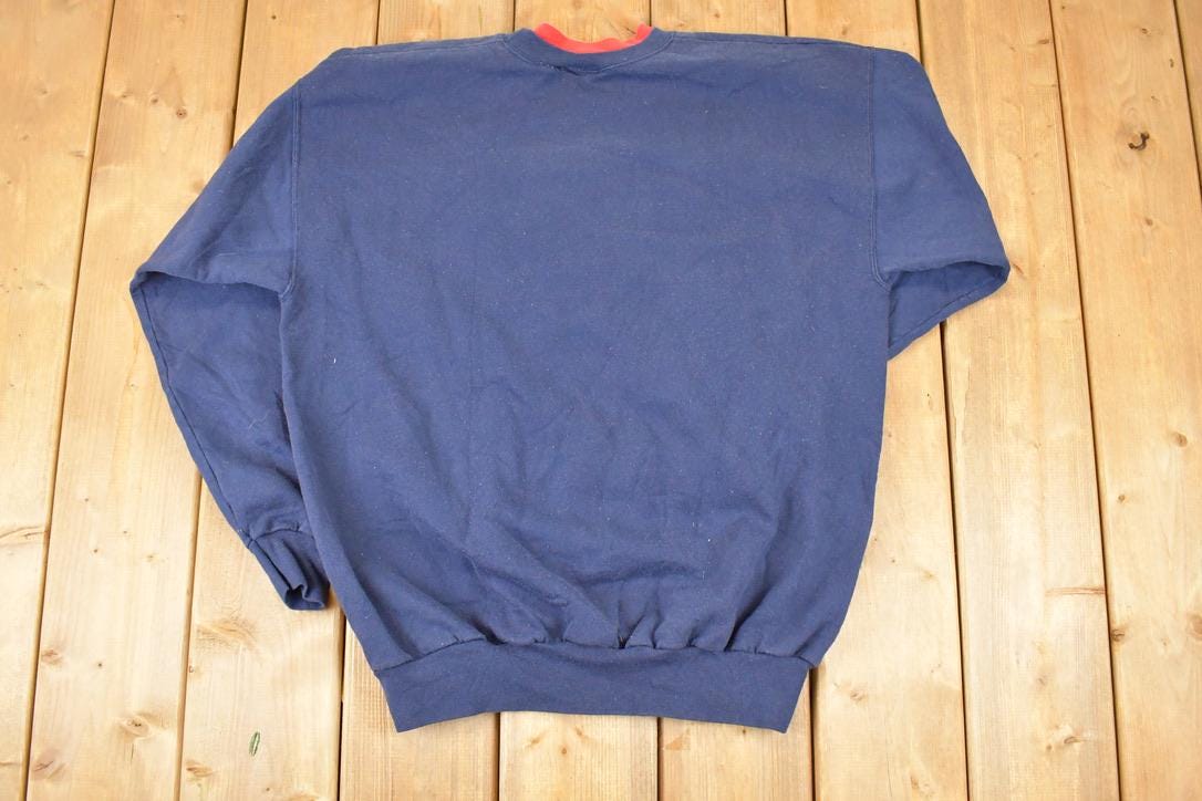 Vintage 1990s Winnie The Pooh Embroidered Double Collar Disney Crew Neck Sweater Men's L