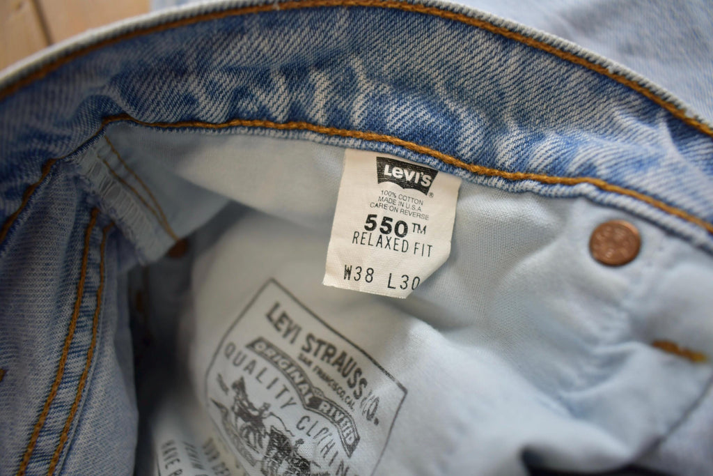 Vintage 1990s Levi's 550 Relaxed Fit Denim Jeans Made In USA Size 38x30