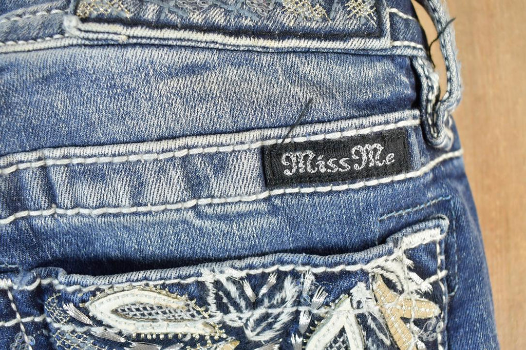 Vintage Y2K Miss Me Bedazzled Low Rise Jeans Size 26x31