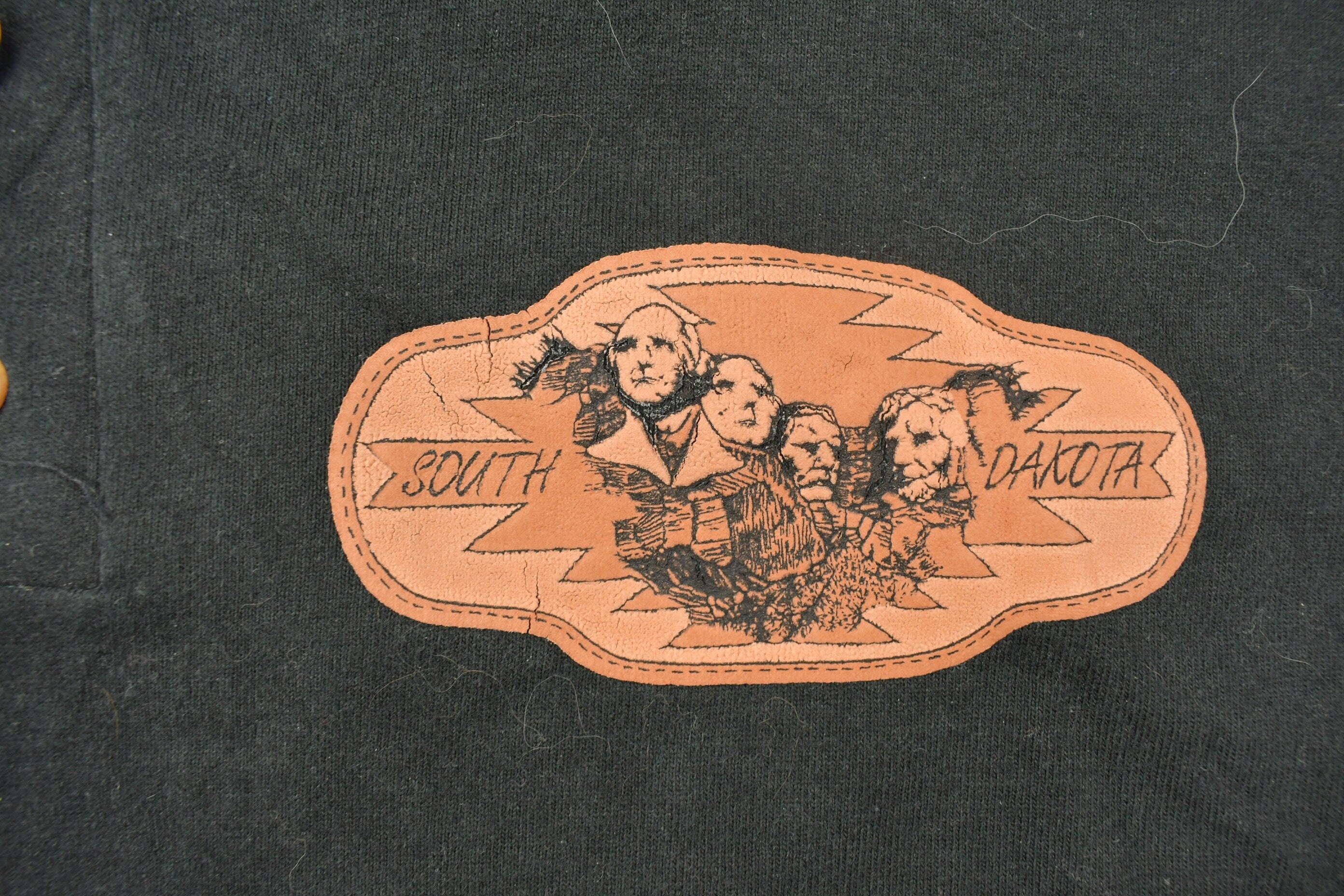 Vintage 1990s South Dakota Quarter Button Sweatshirt