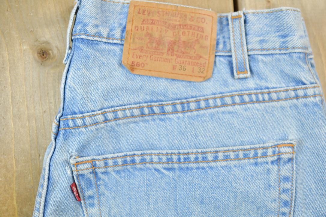 Vintage 1990s Levi's 560 Red Tab Denim Jeans Size 36 x 29 / Blue / Light Wash / Vintage Denim / Made In USA / 90s Levi's / Tapered