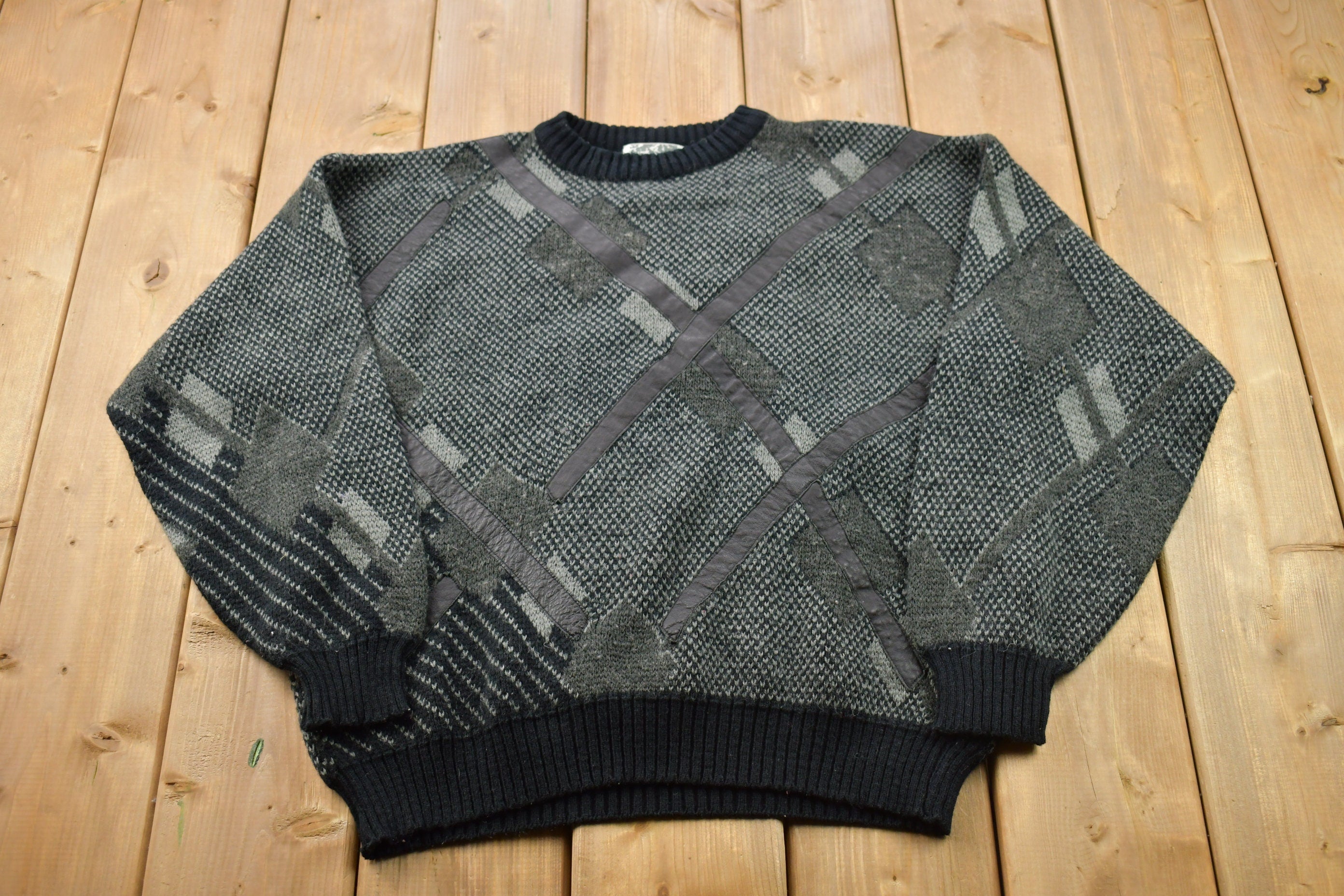 Vintage 1990s Patterned Knitted Crewneck Sweater