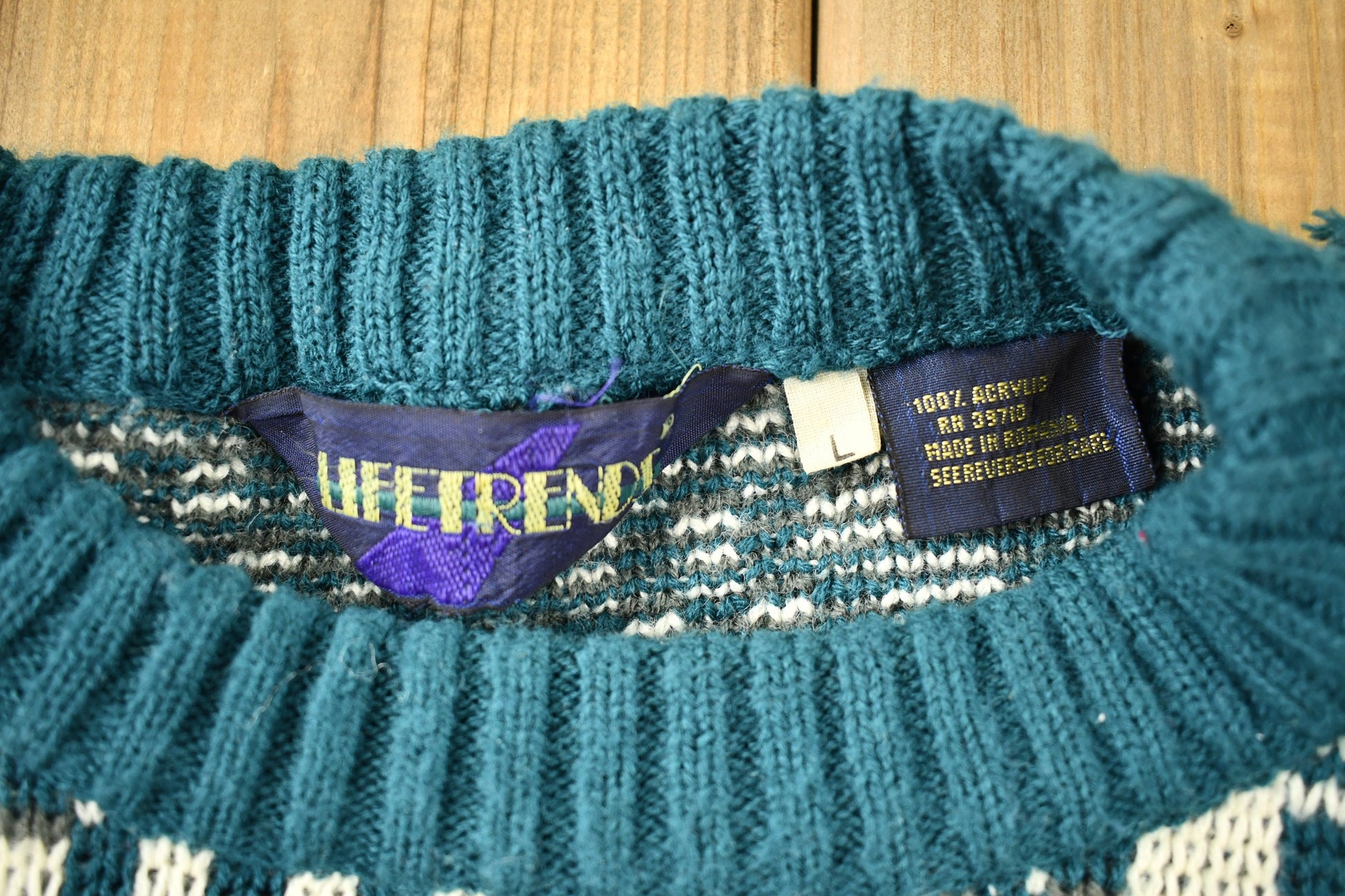 Vintage 1990s All Over Pattern Knitted Crewneck Sweater /