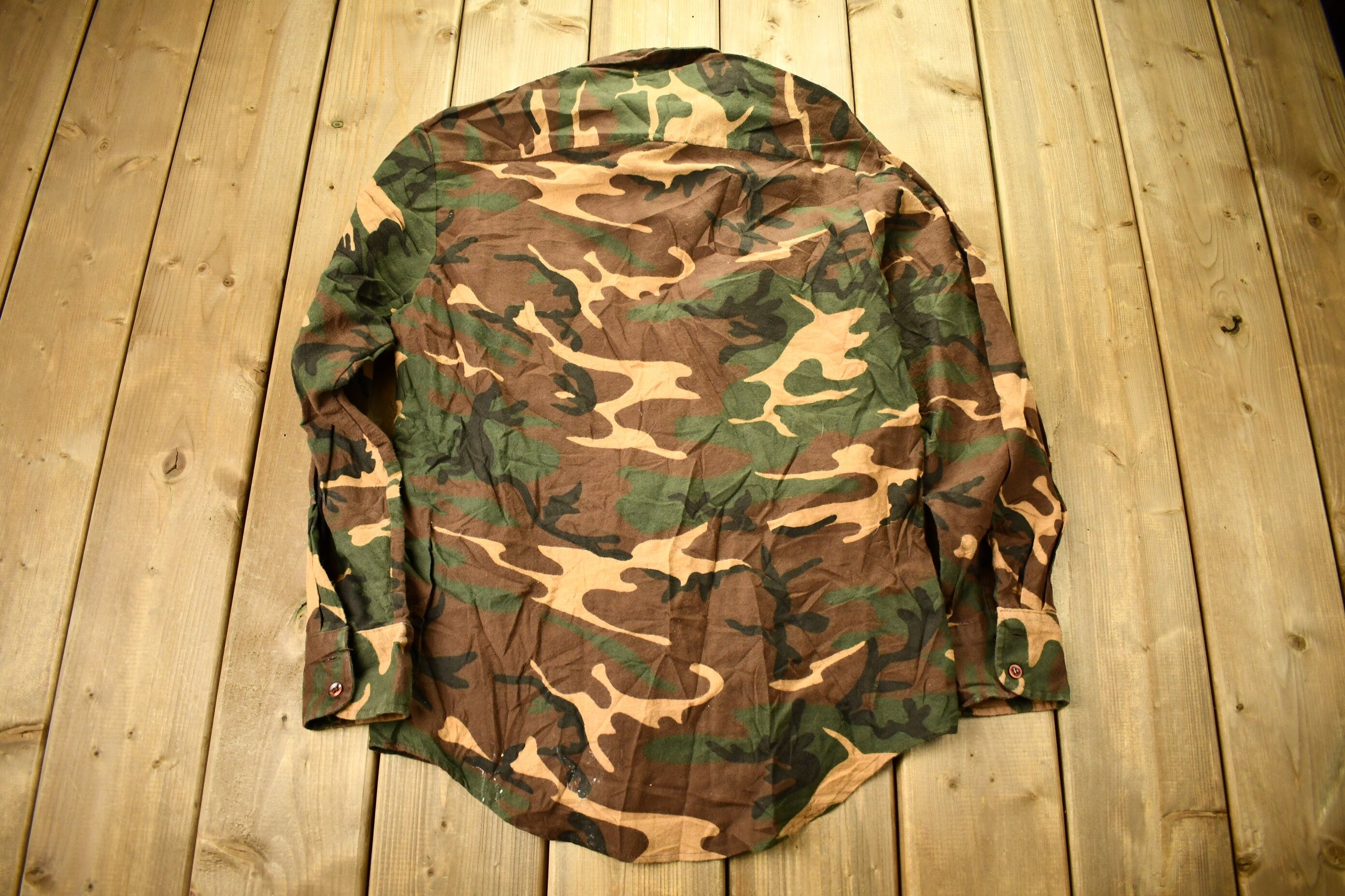Vintage 1990s William's Bay Woodland Camo Button Up Shirt