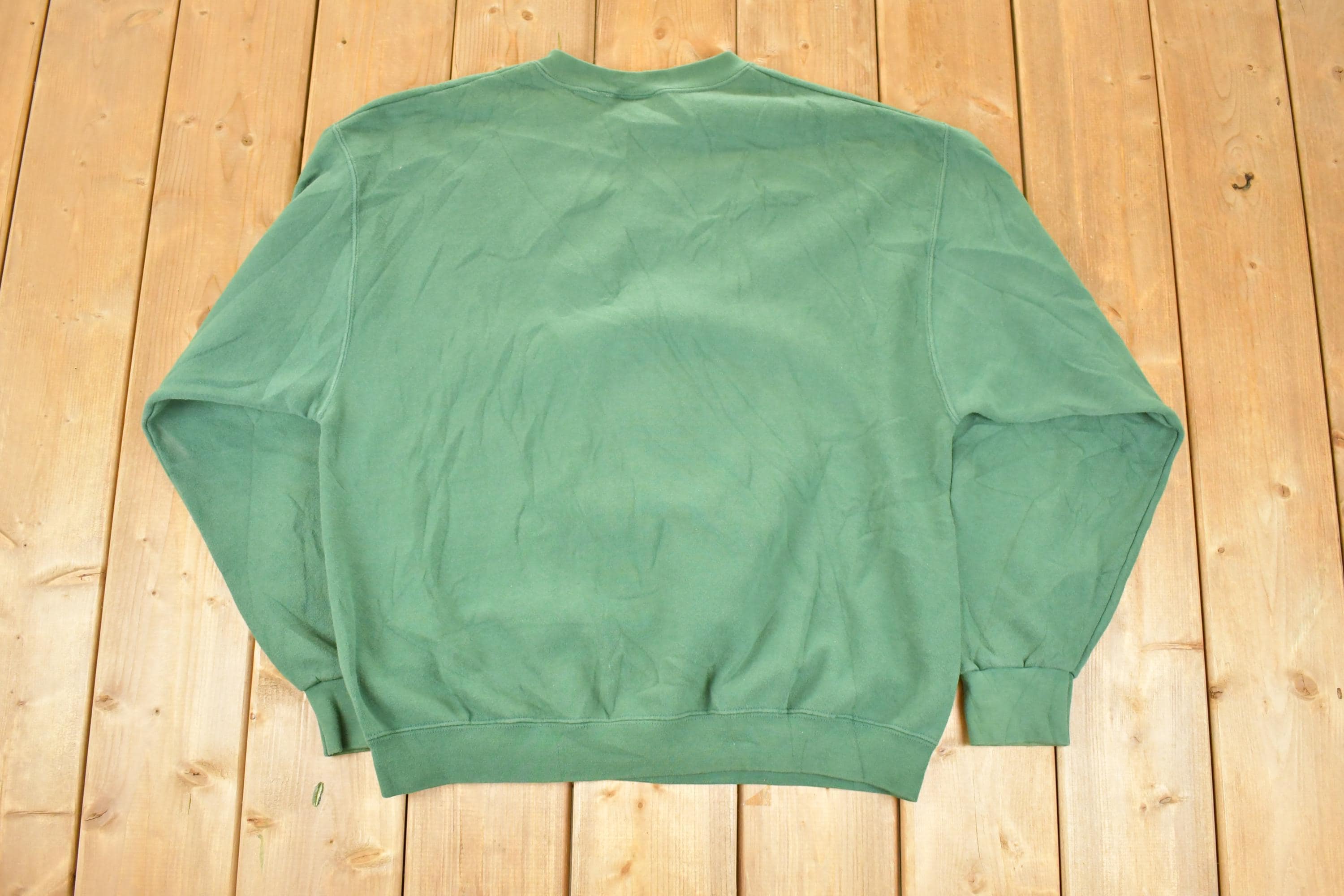 Vintage 1990s Walt Disney World Tigger Crewneck Sweater Men's L