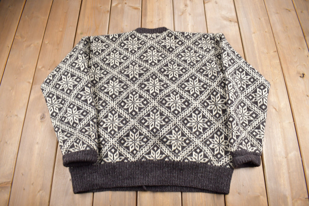 Vintage 1980s 100% Wool Winter Theme Knit Sweater