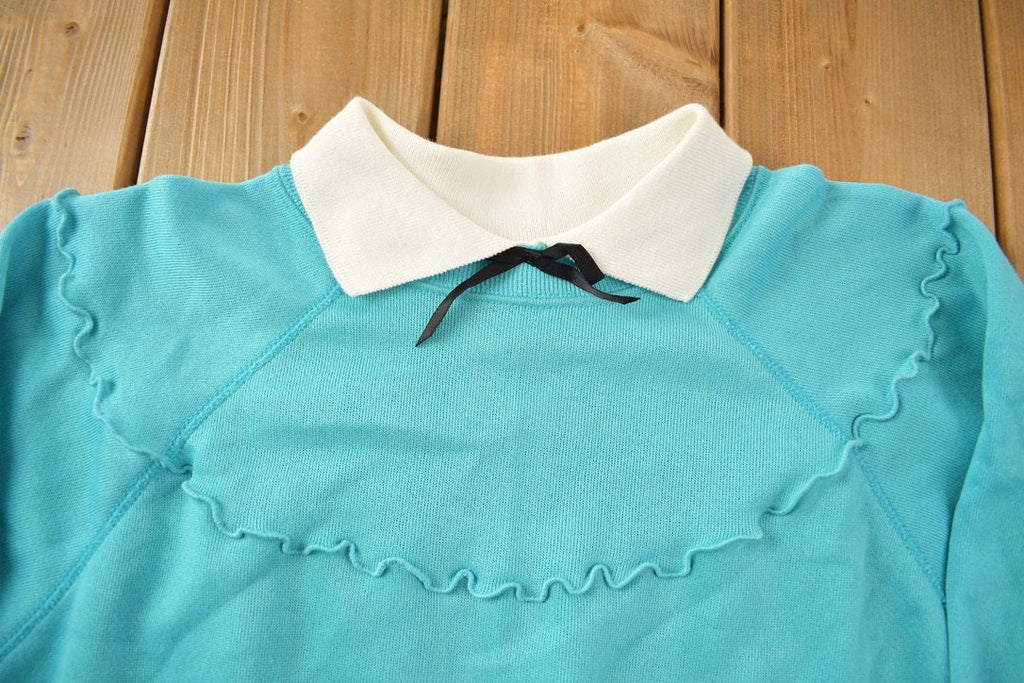 Vintage 1990s Cute Pig Crewneck Sweater / Lettuce Hem Details / Collar And Bow / 90s Crewneck / Grandma Sweater / Streetwear / Animal Theme