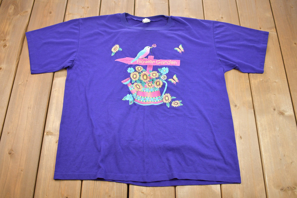 Vintage 90's Cute Flower Garden Animal T-Shirt