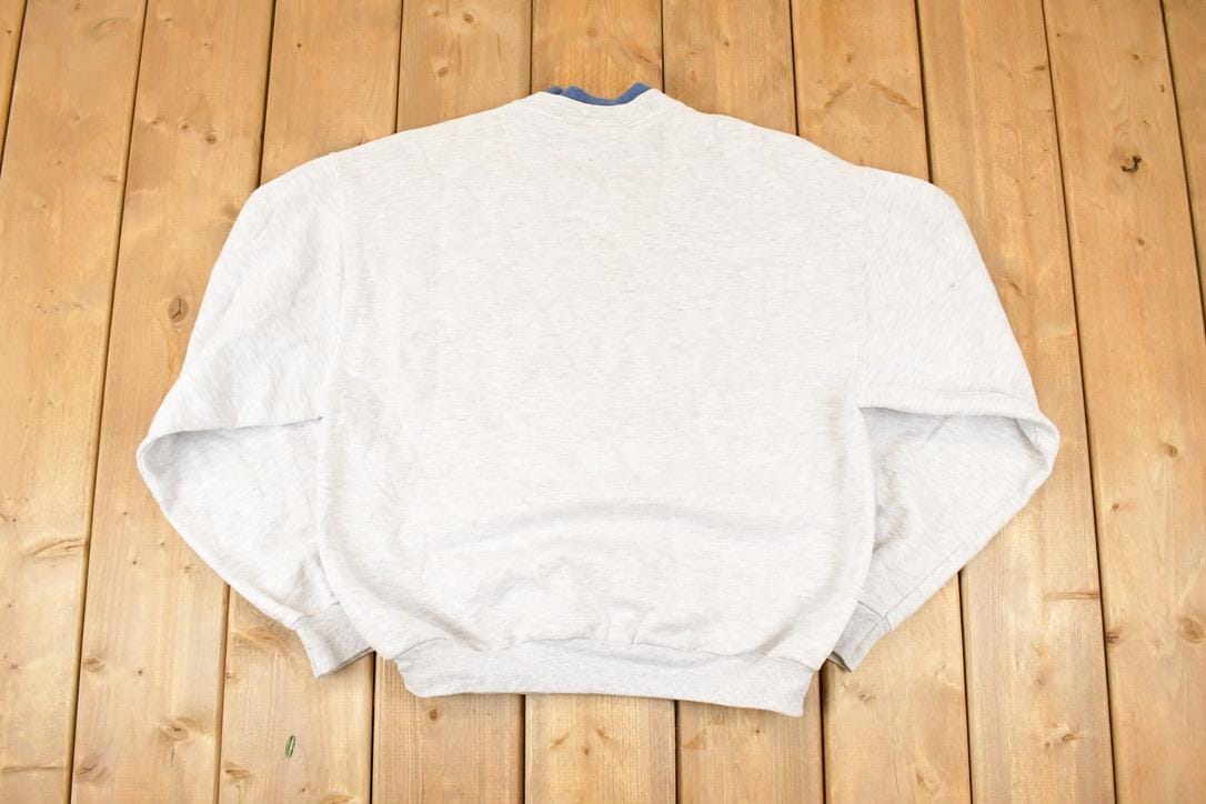 Vintage 1990s Top Stitch Embroidered Cardinal Winter Theme Double Collar Crewneck Sweatshirt Women's L