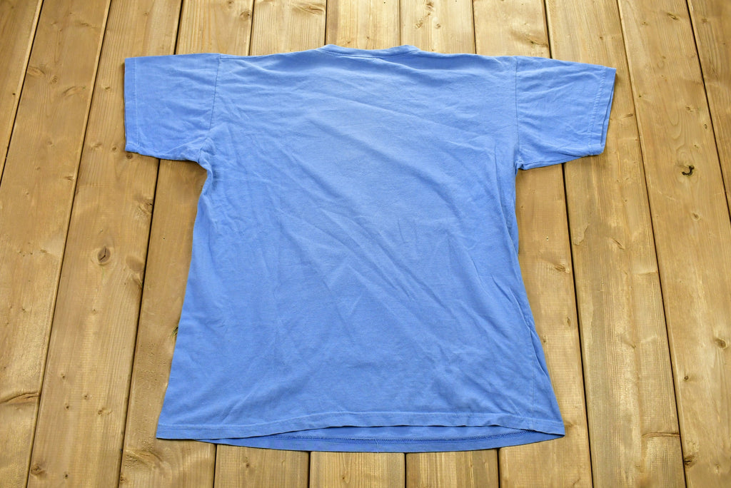 Vintage 1990's Parrot Tropical Graphic T-Shirt