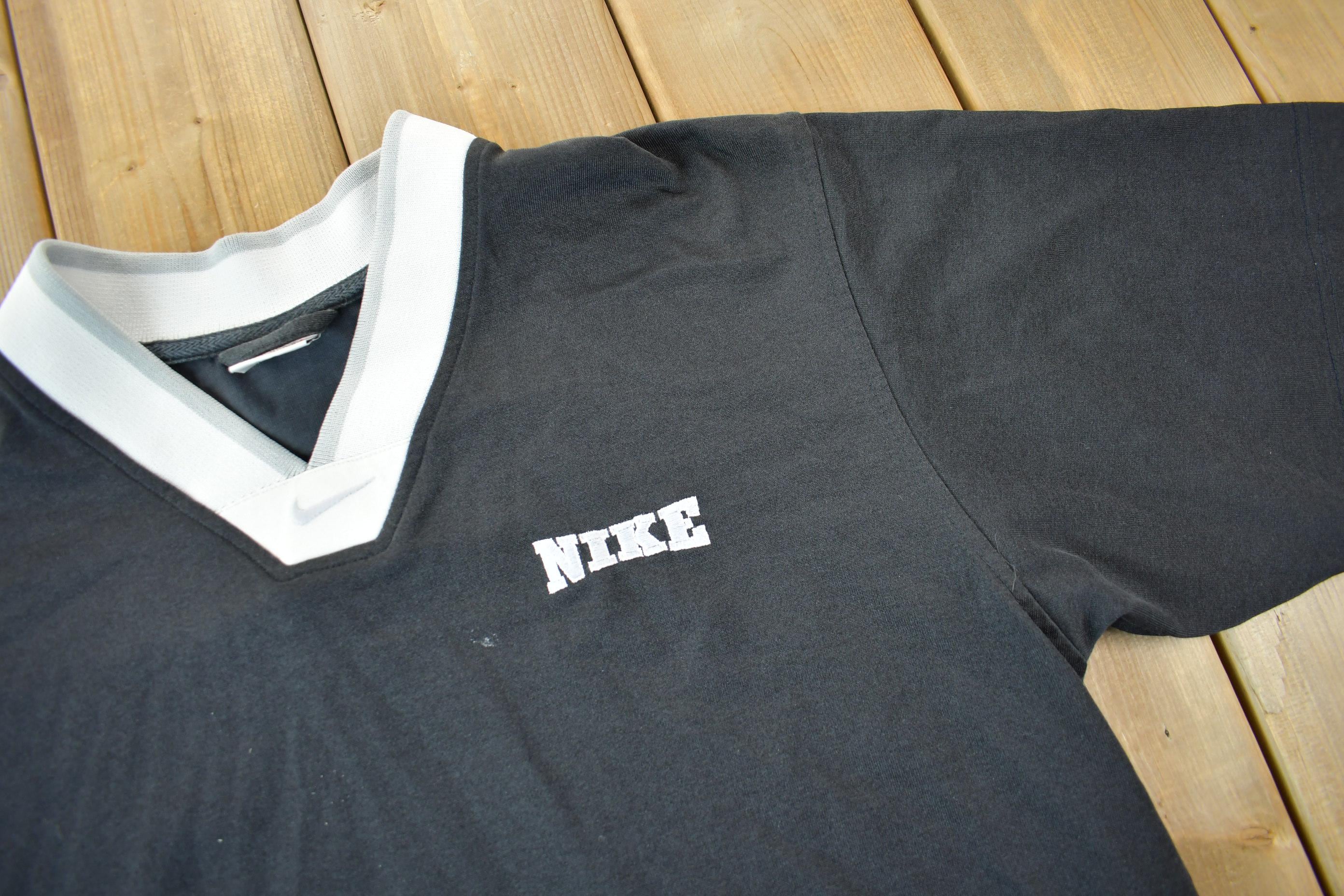 Vintage Y2K Nike Center Logo Embroidered Jersey T-Shirt
