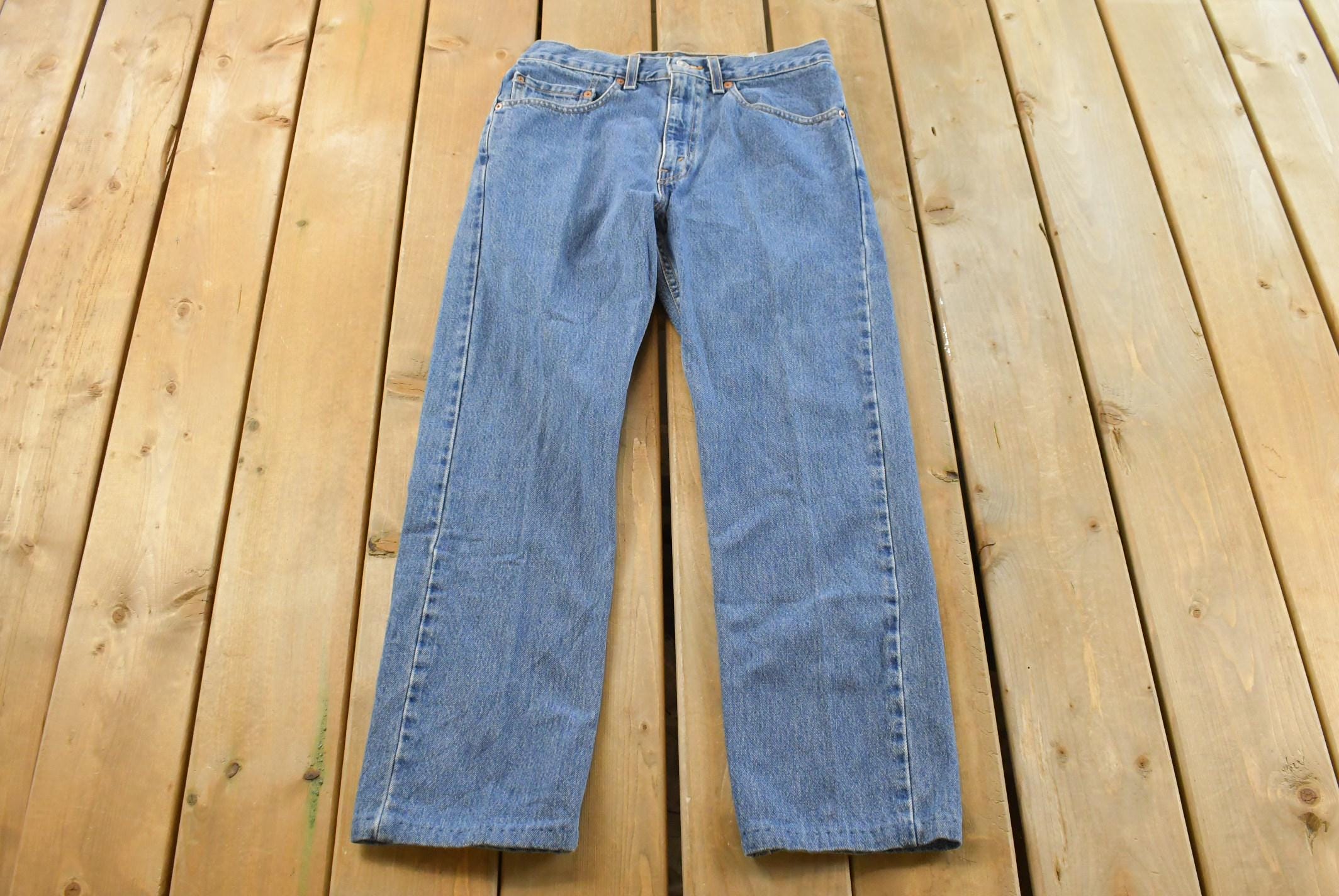 Vintage 1990s Levi's 505 Regular Straight Fit Denim Blue Jeans Men's 29 x 27.5 / 90s Levi's / Streetwear / Made in USA