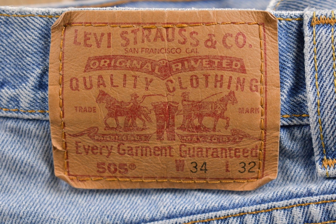 Vintage 1990s Levi's 505 Red Tab Jeans Size 32 x 30.5