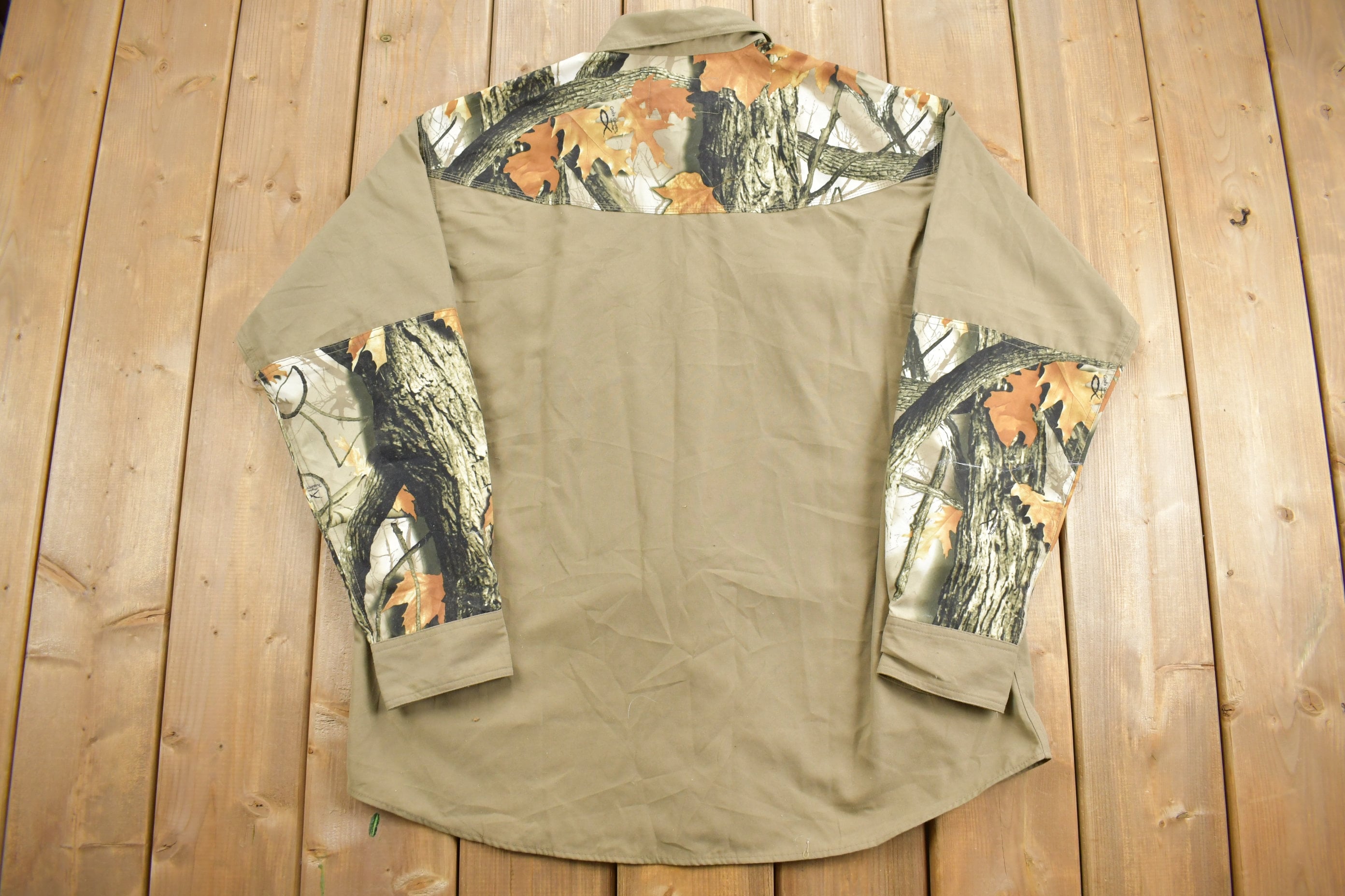 Vintage 1990s Legendary White Tails Camo Button Up Shirt